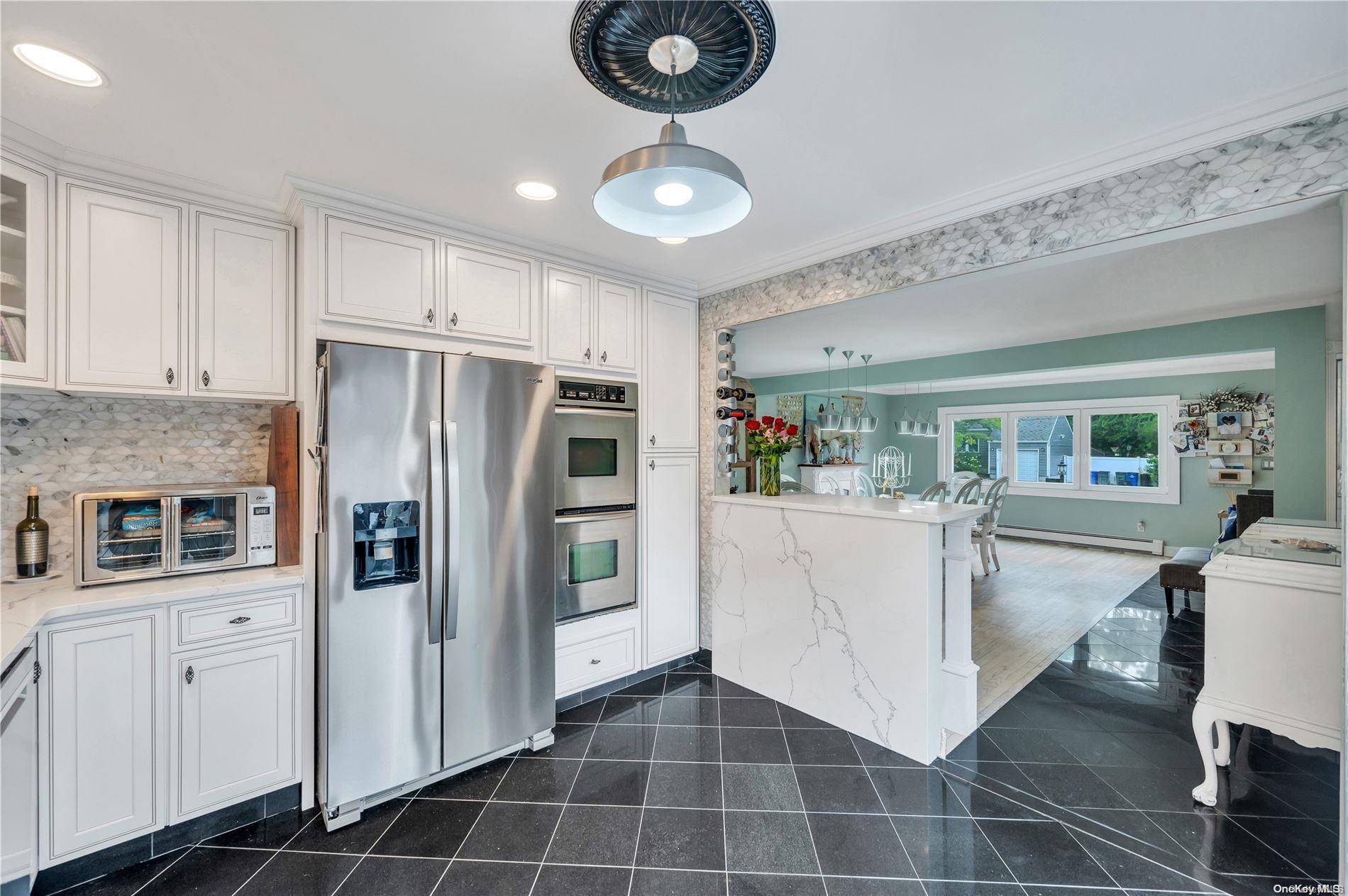 Single Family Bruce  Suffolk County, NY 11754, MLS-L3590957-18