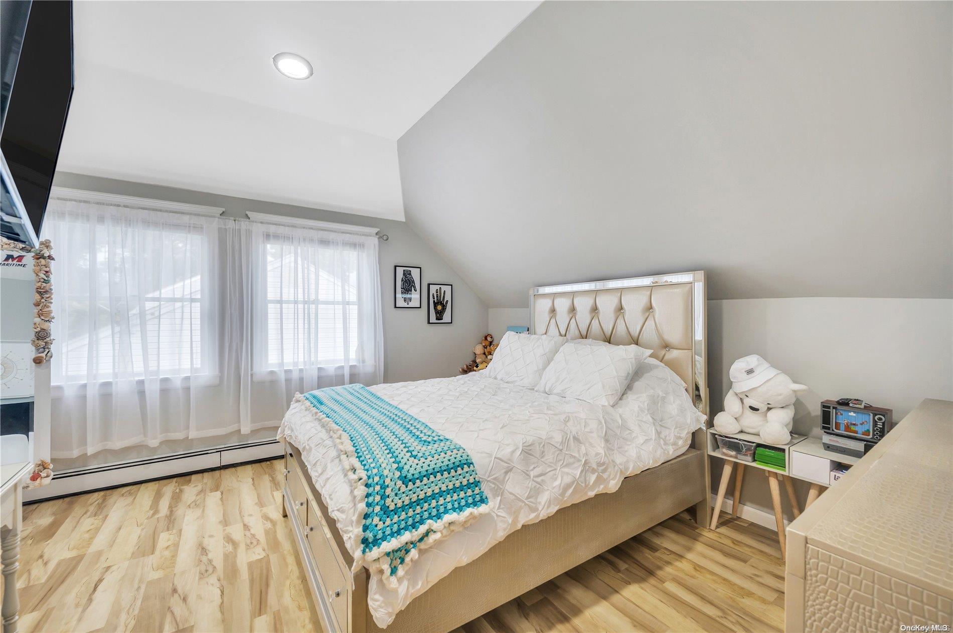 Single Family Bruce  Suffolk County, NY 11754, MLS-L3590957-33