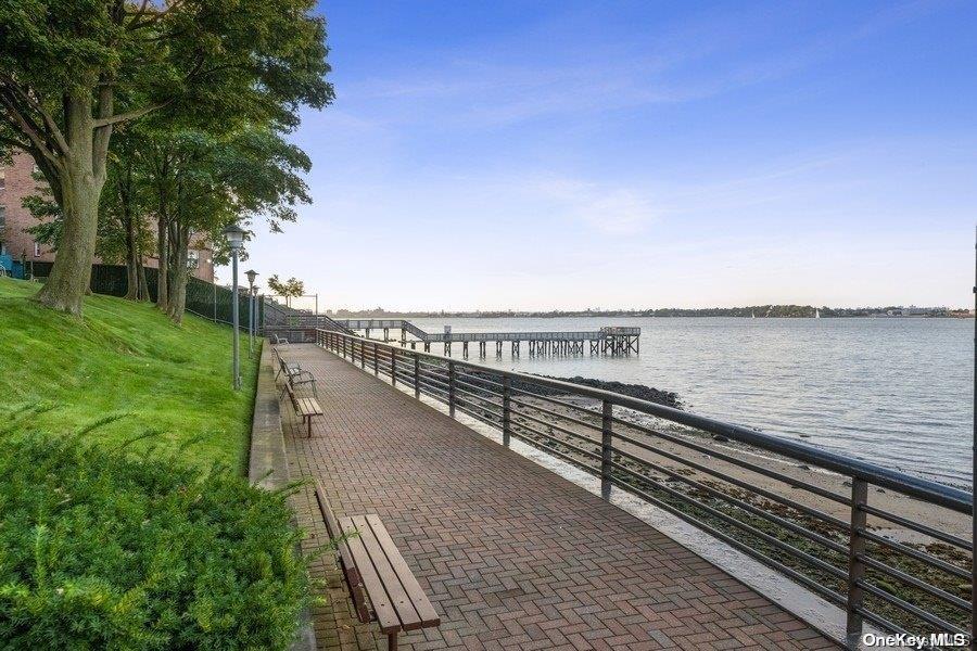 Coop Powells Cove  Queens, NY 11357, MLS-L3591036-19