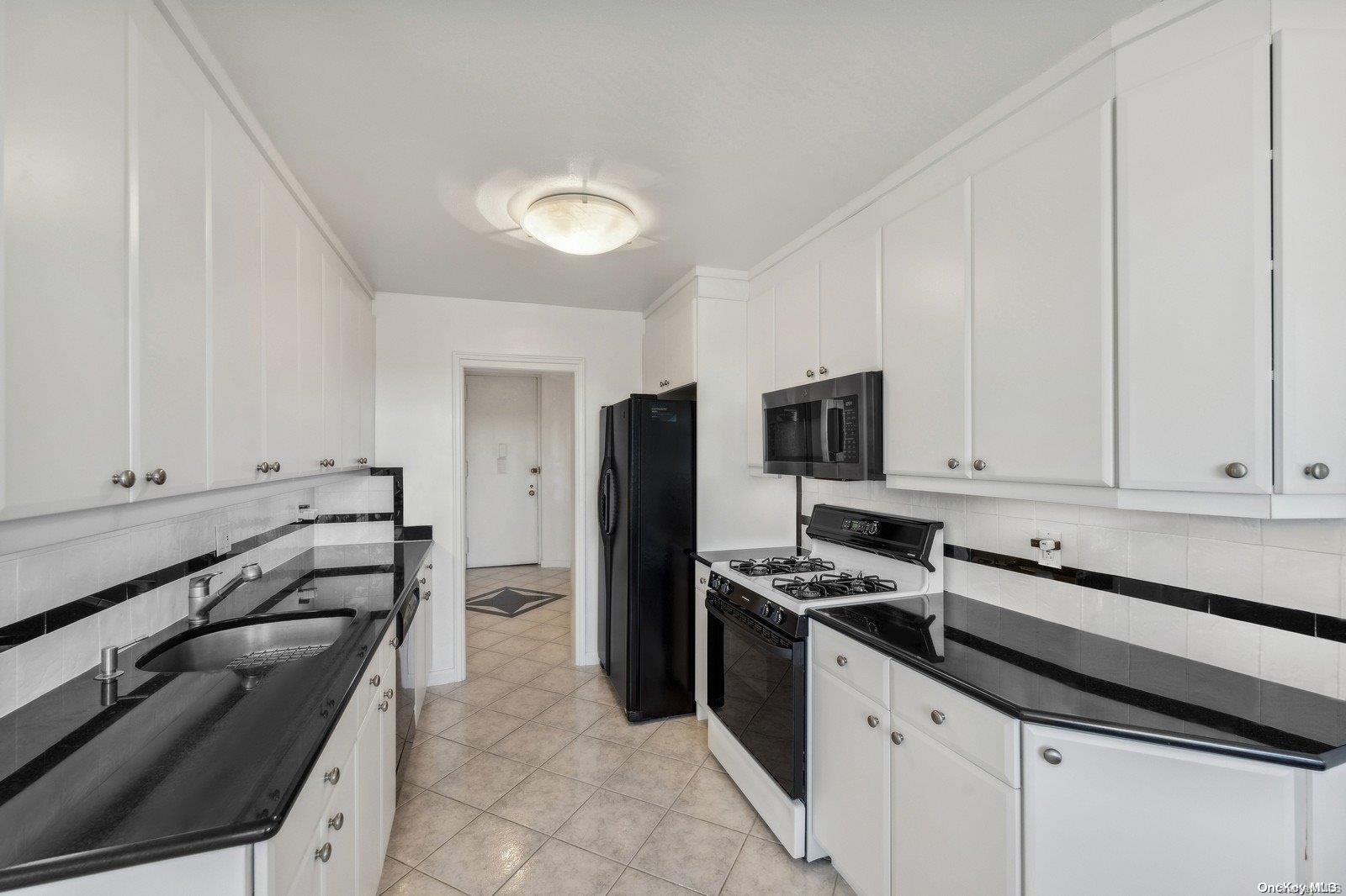 Coop Powells Cove  Queens, NY 11357, MLS-L3591036-6