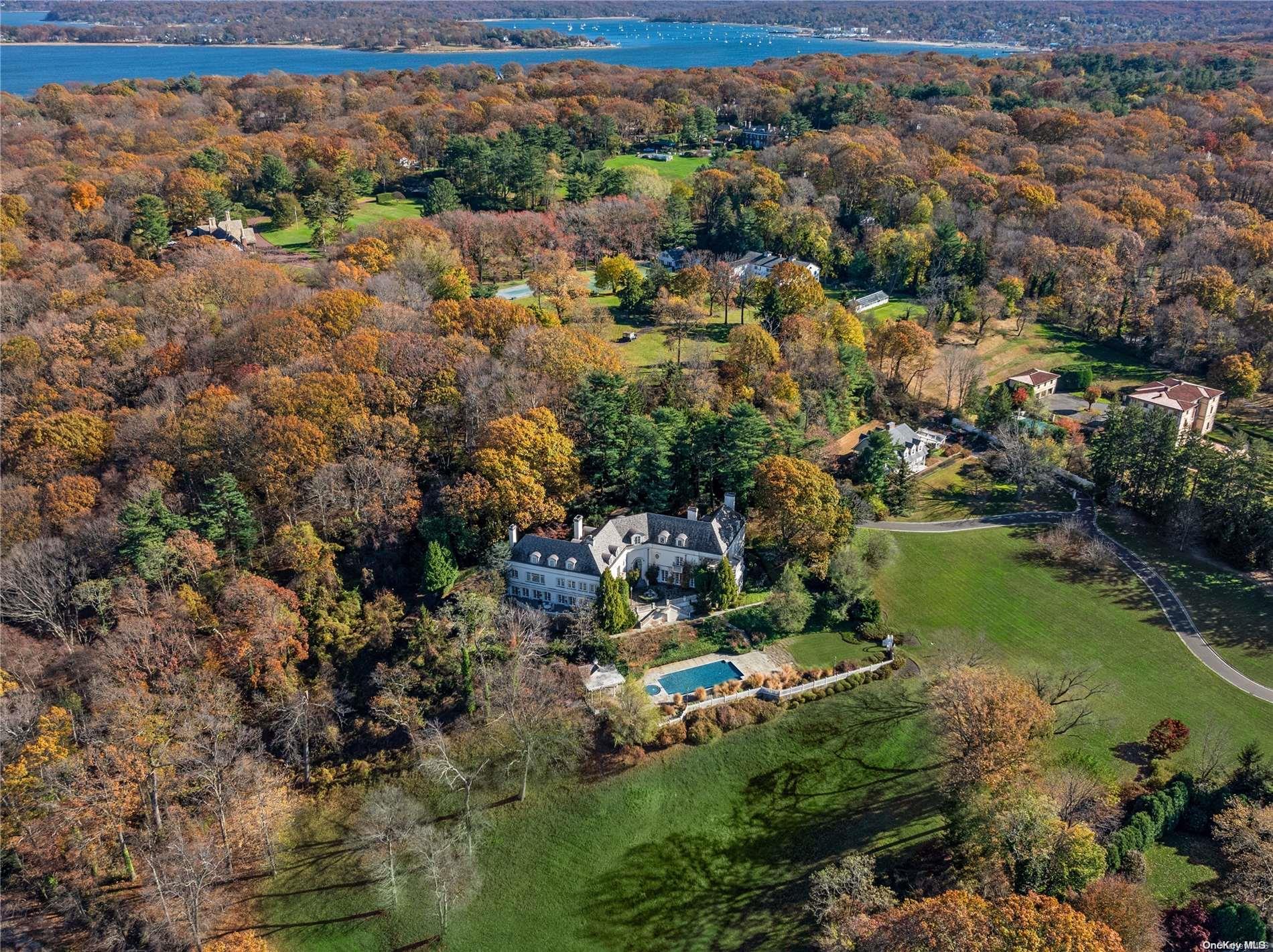 Single Family Horseshoe  Nassau County, NY 11765, MLS-L3591066-3