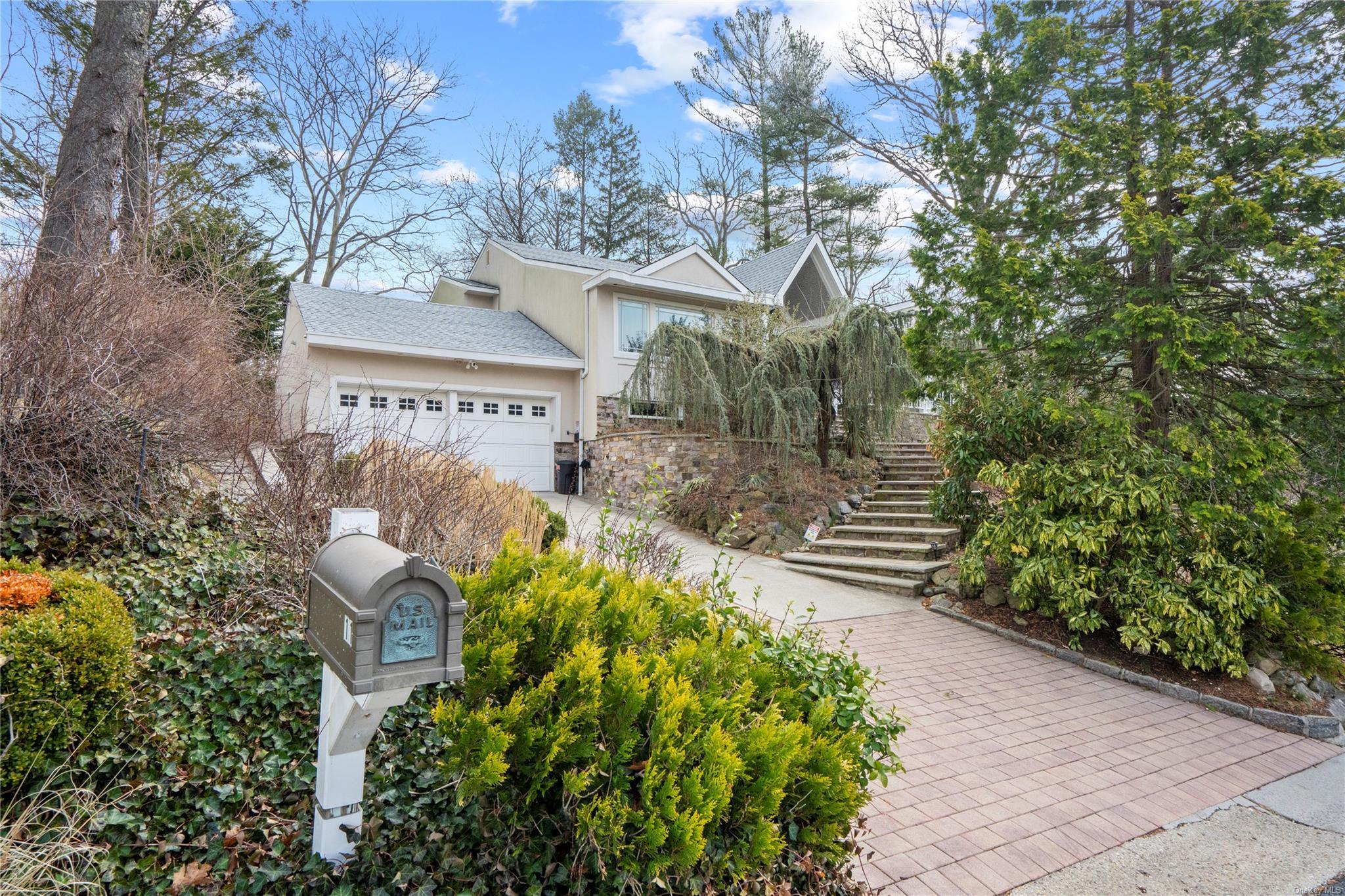 Single Family The Poplars  Nassau County, NY 11576, MLS-L3591230-2