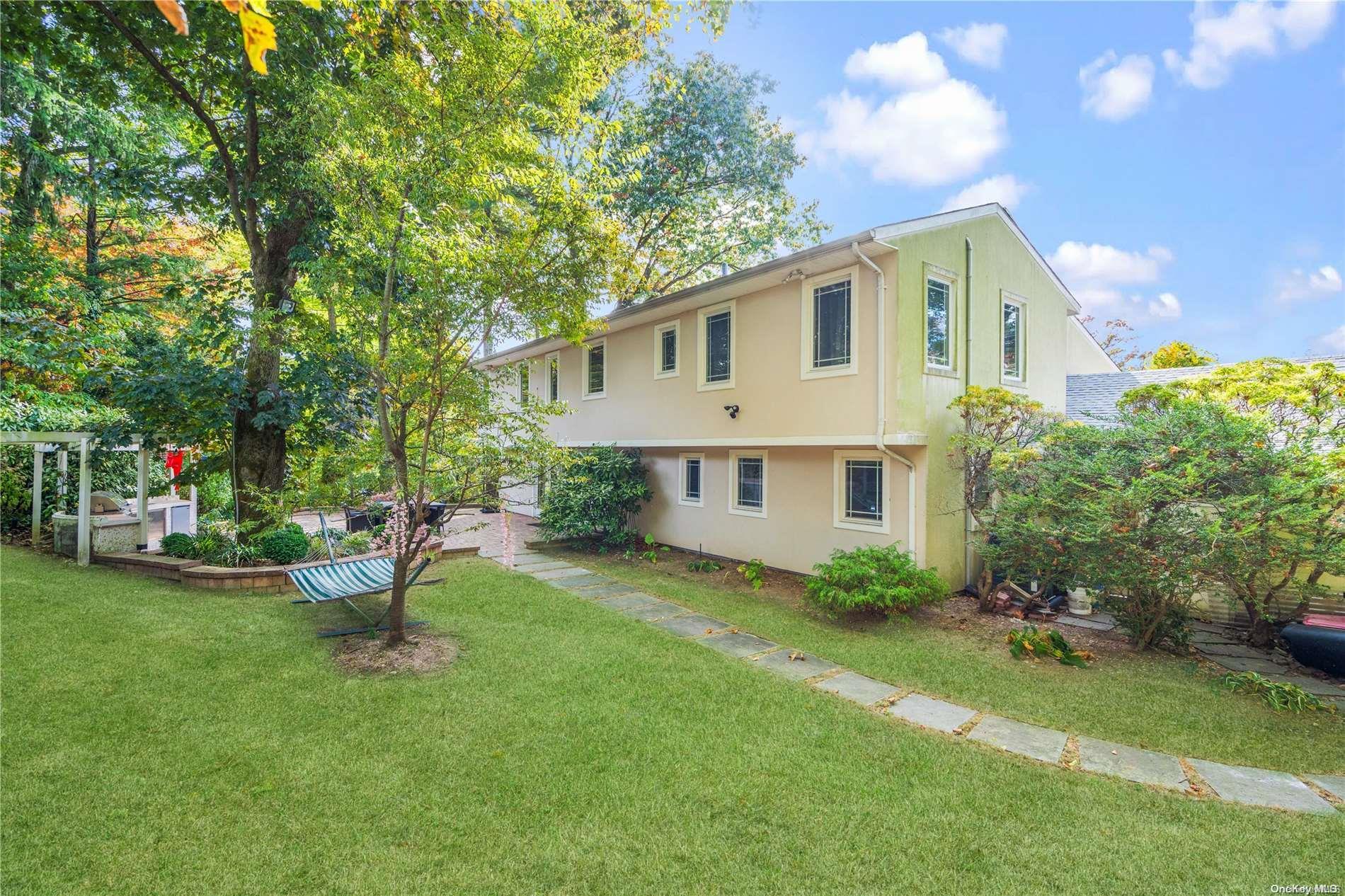 Single Family The Poplars  Nassau County, NY 11576, MLS-L3591230-36