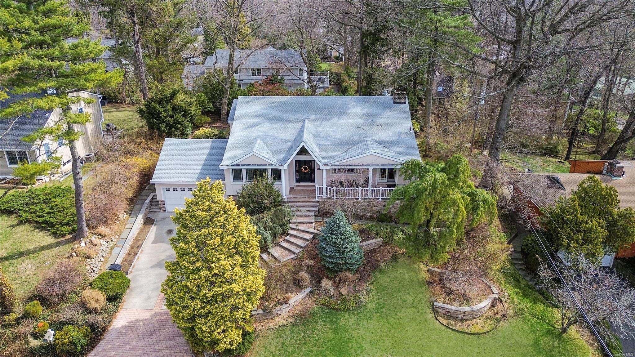 Single Family The Poplars  Nassau County, NY 11576, MLS-L3591230-38