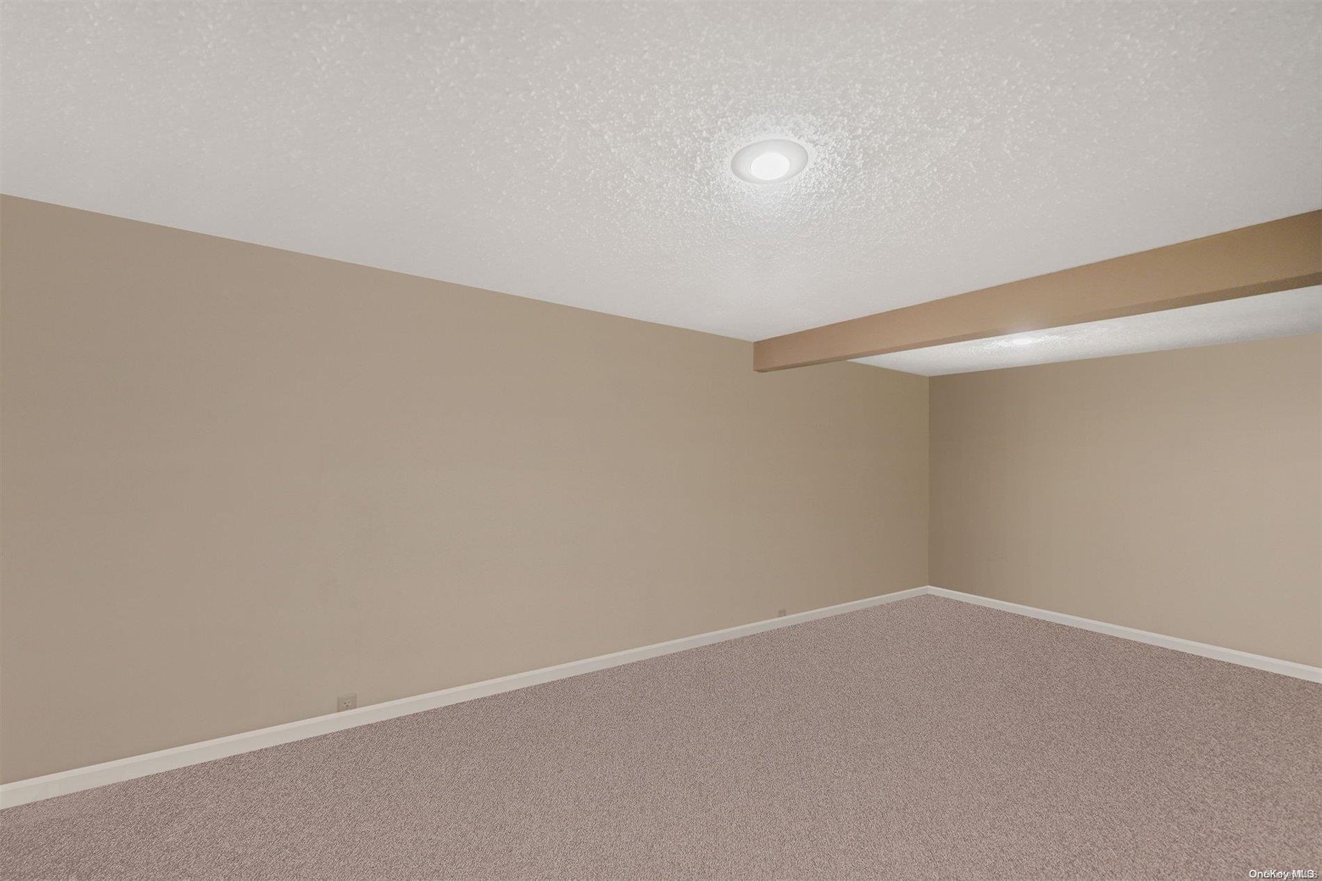 Single Family Marchant  Suffolk County, NY 11780, MLS-L3591496-20