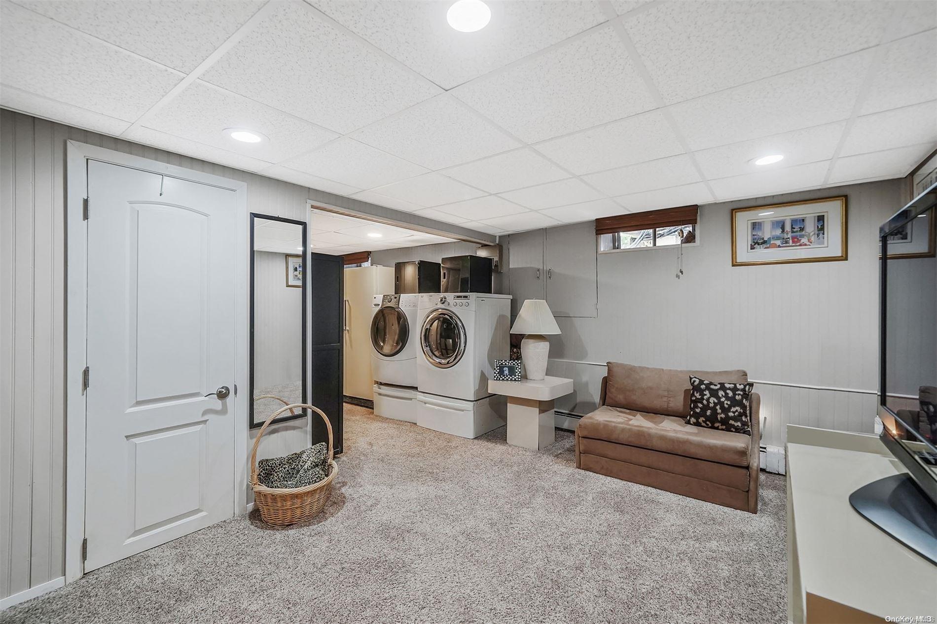 Single Family Marchant  Suffolk County, NY 11780, MLS-L3591496-21