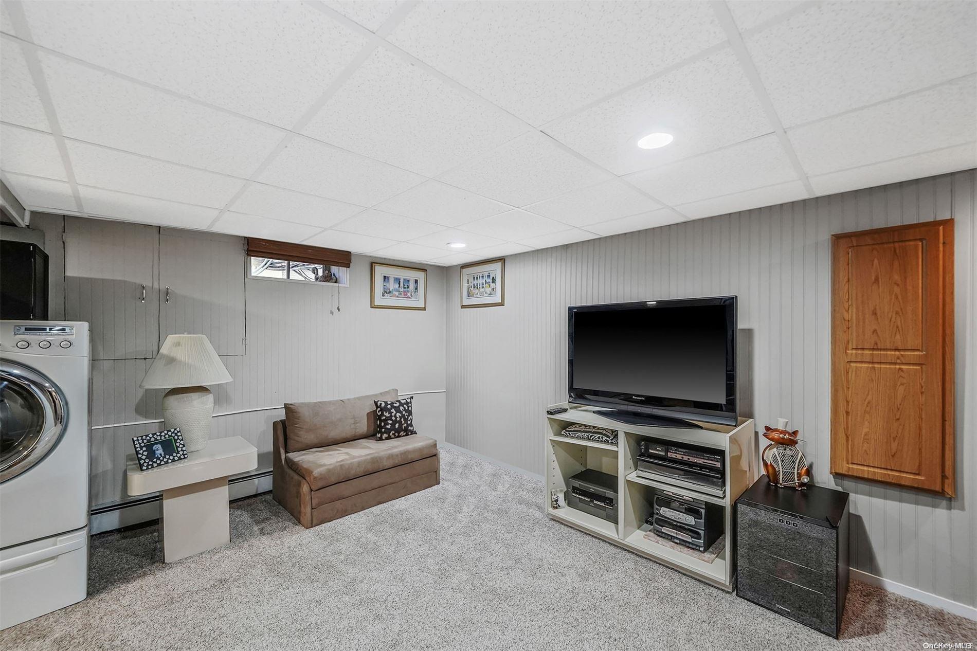 Single Family Marchant  Suffolk County, NY 11780, MLS-L3591496-22