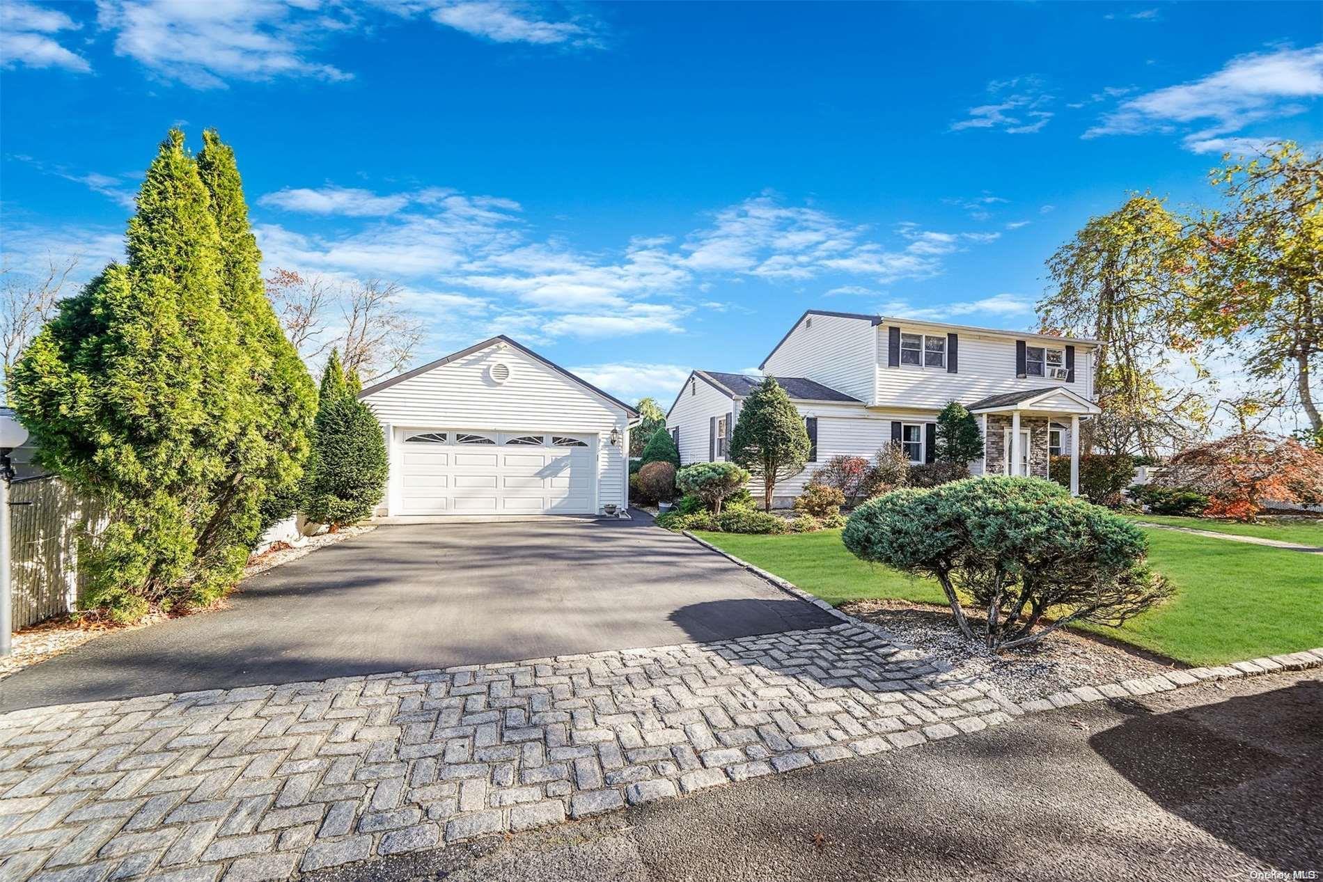 Single Family Marchant  Suffolk County, NY 11780, MLS-L3591496-4
