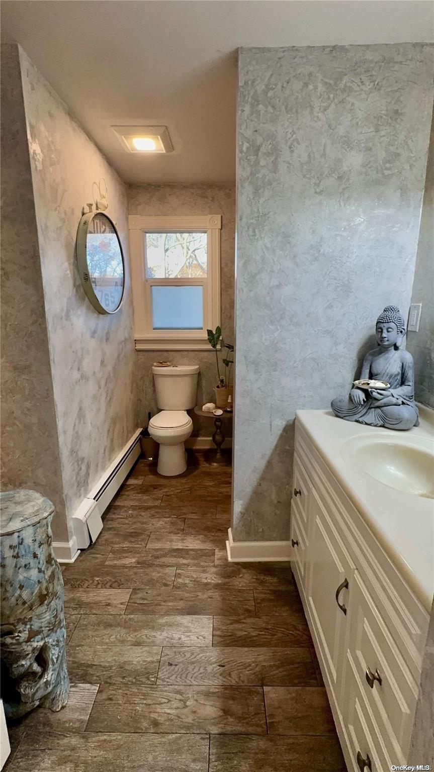 Single Family Westerly  Suffolk County, NY 11946, MLS-L3591815-14