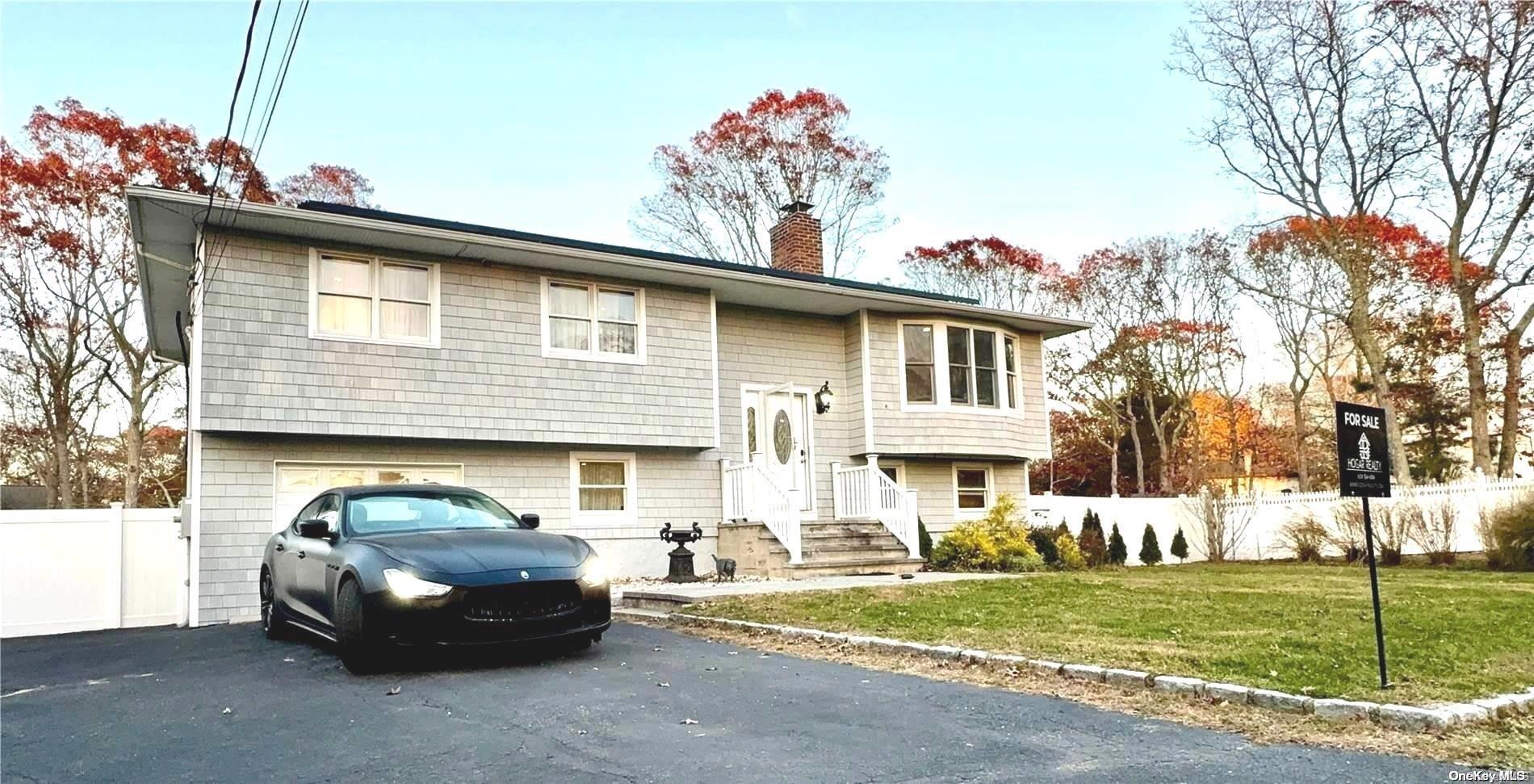Single Family Westerly  Suffolk County, NY 11946, MLS-L3591815-2