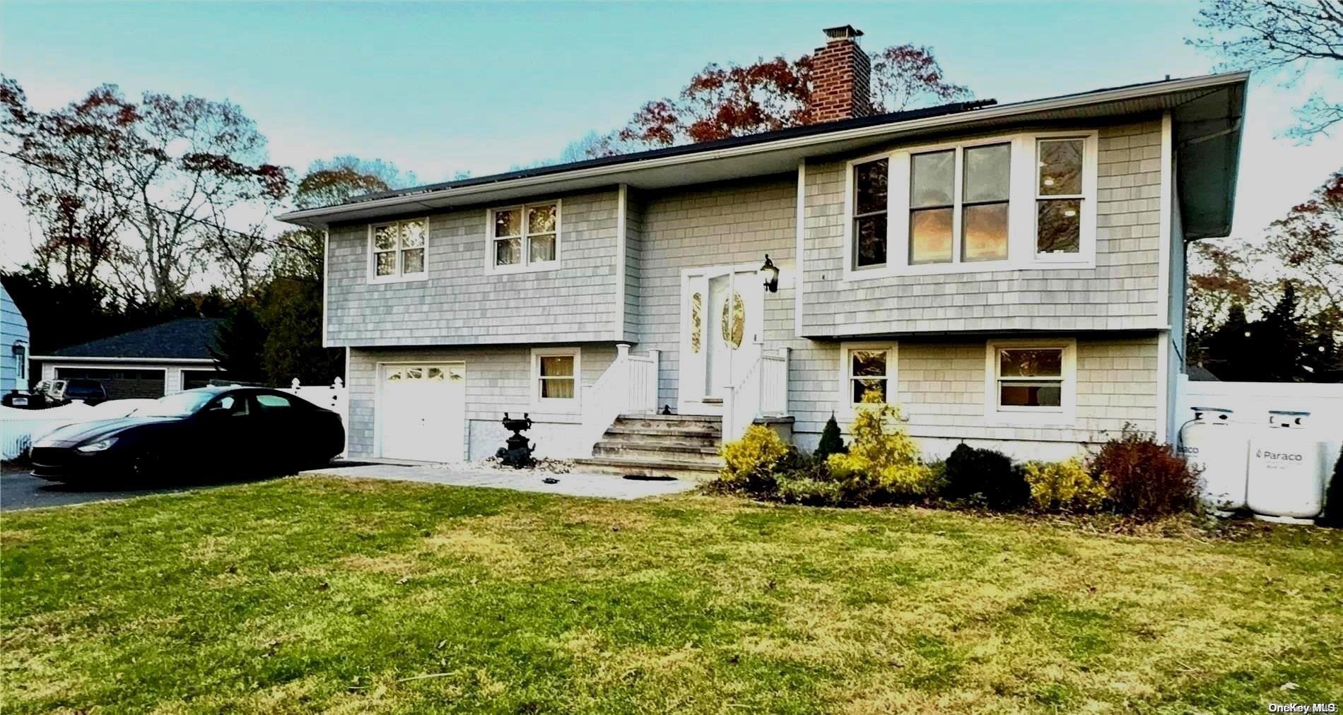 Single Family Westerly  Suffolk County, NY 11946, MLS-L3591815-3