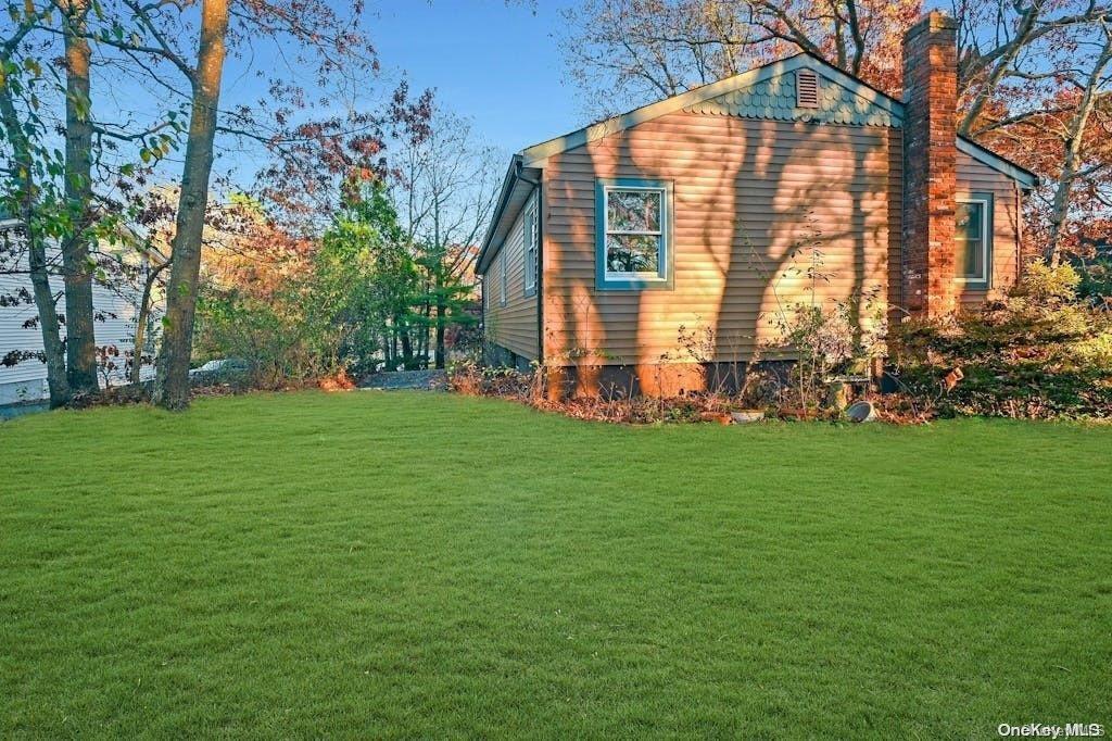Single Family Birch Hollow  Suffolk County, NY 11967, MLS-L3591859-21