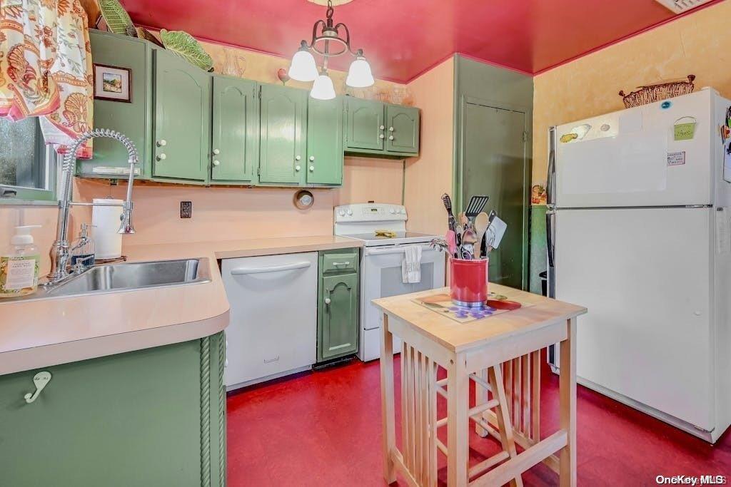 Single Family Birch Hollow  Suffolk County, NY 11967, MLS-L3591859-8