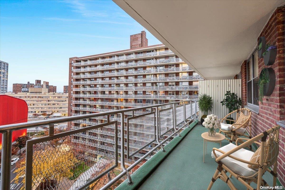 Coop in New York - 97th St  Queens, NY 11374