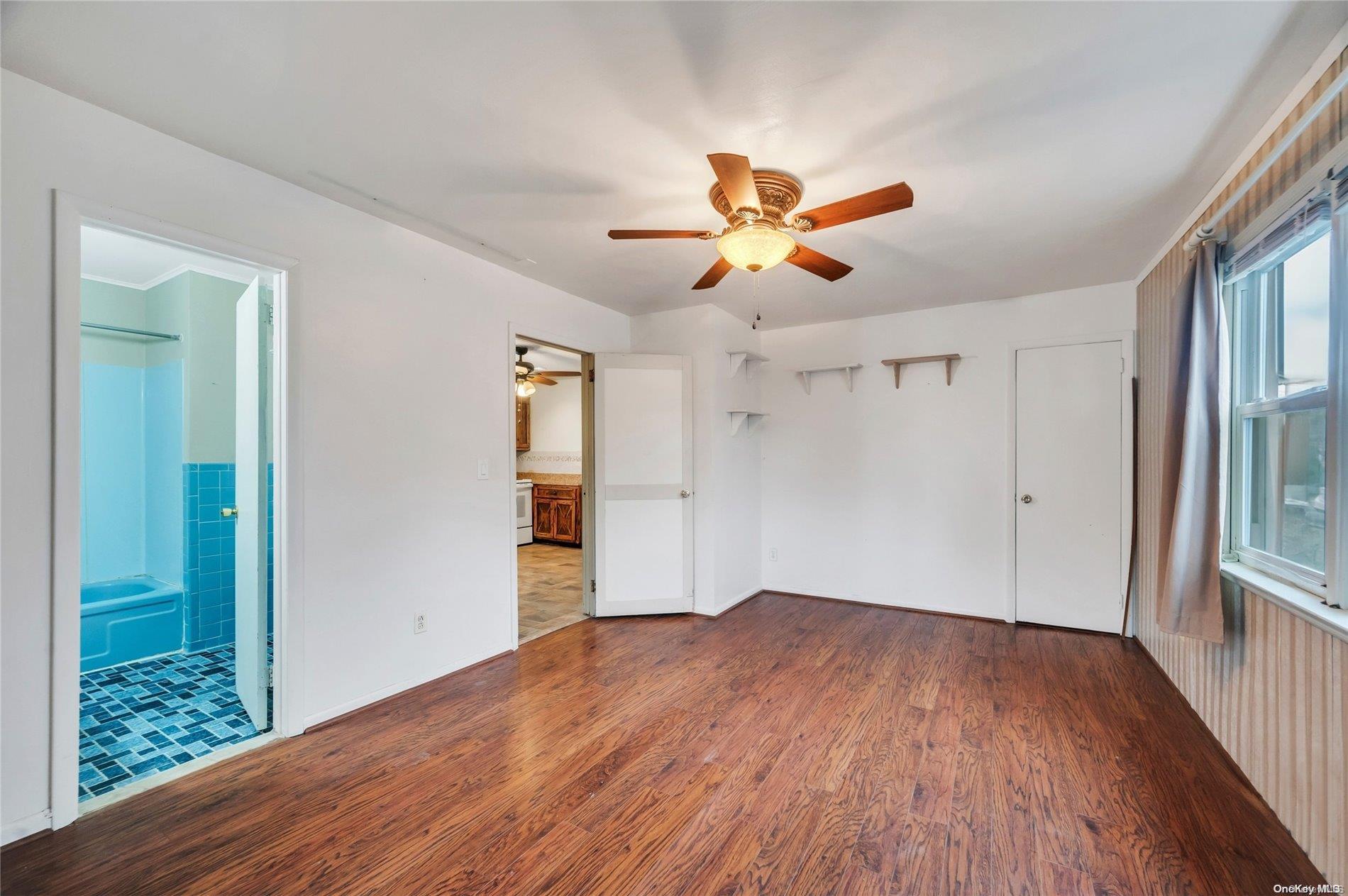 Single Family 2nd  Suffolk County, NY 11779, MLS-L3592194-18