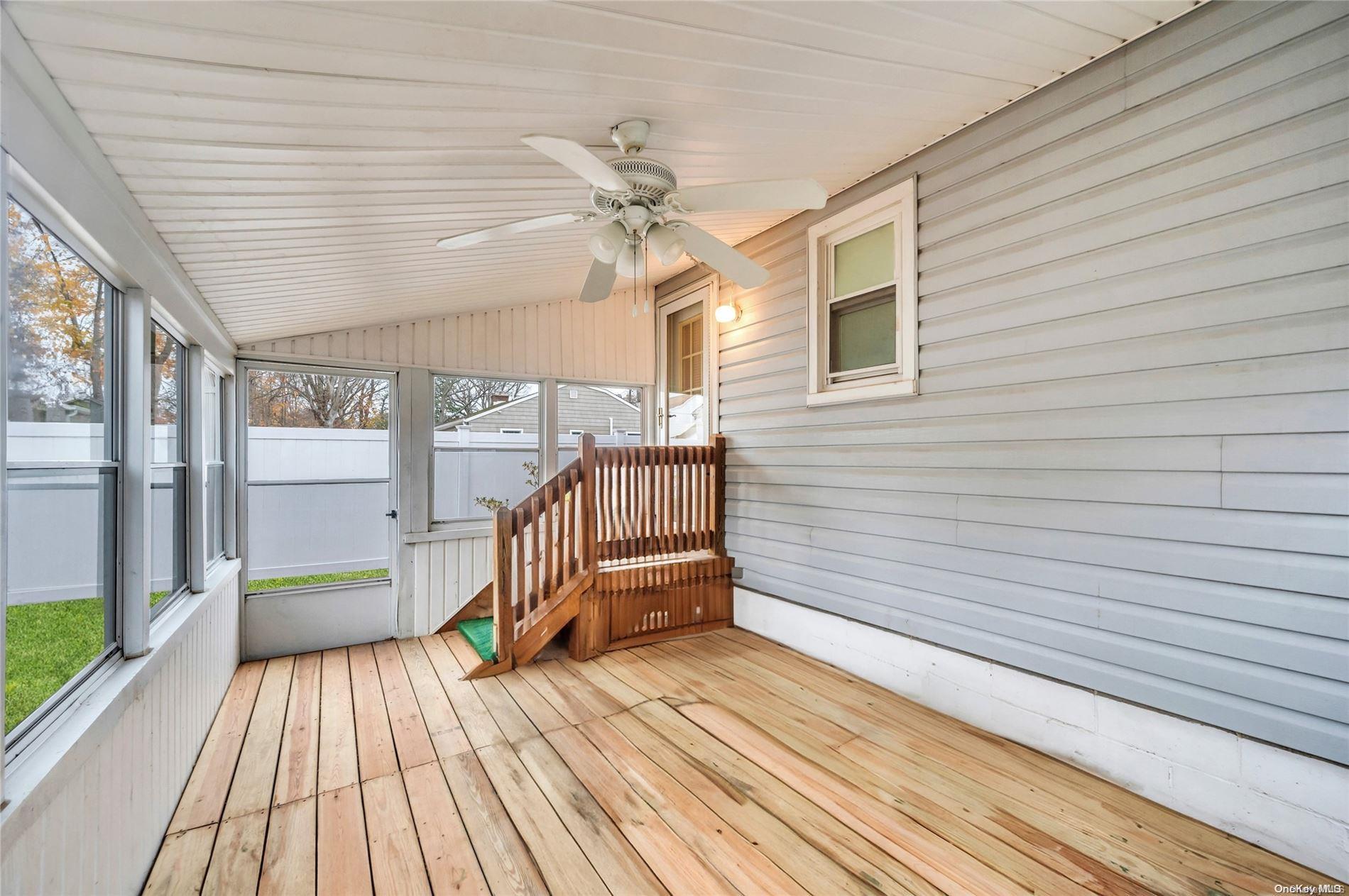 Single Family 2nd  Suffolk County, NY 11779, MLS-L3592194-23