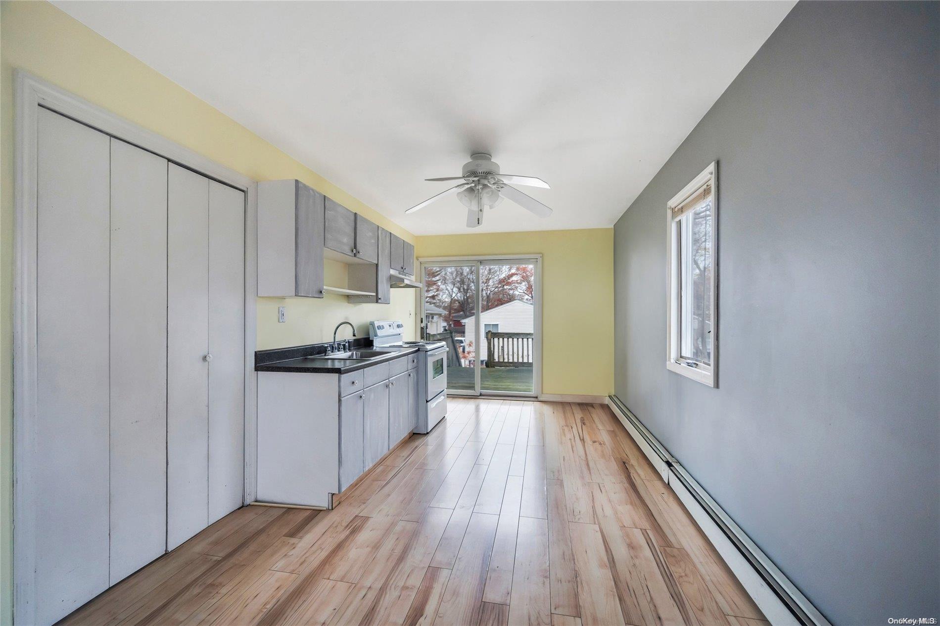 Single Family 2nd  Suffolk County, NY 11779, MLS-L3592194-26