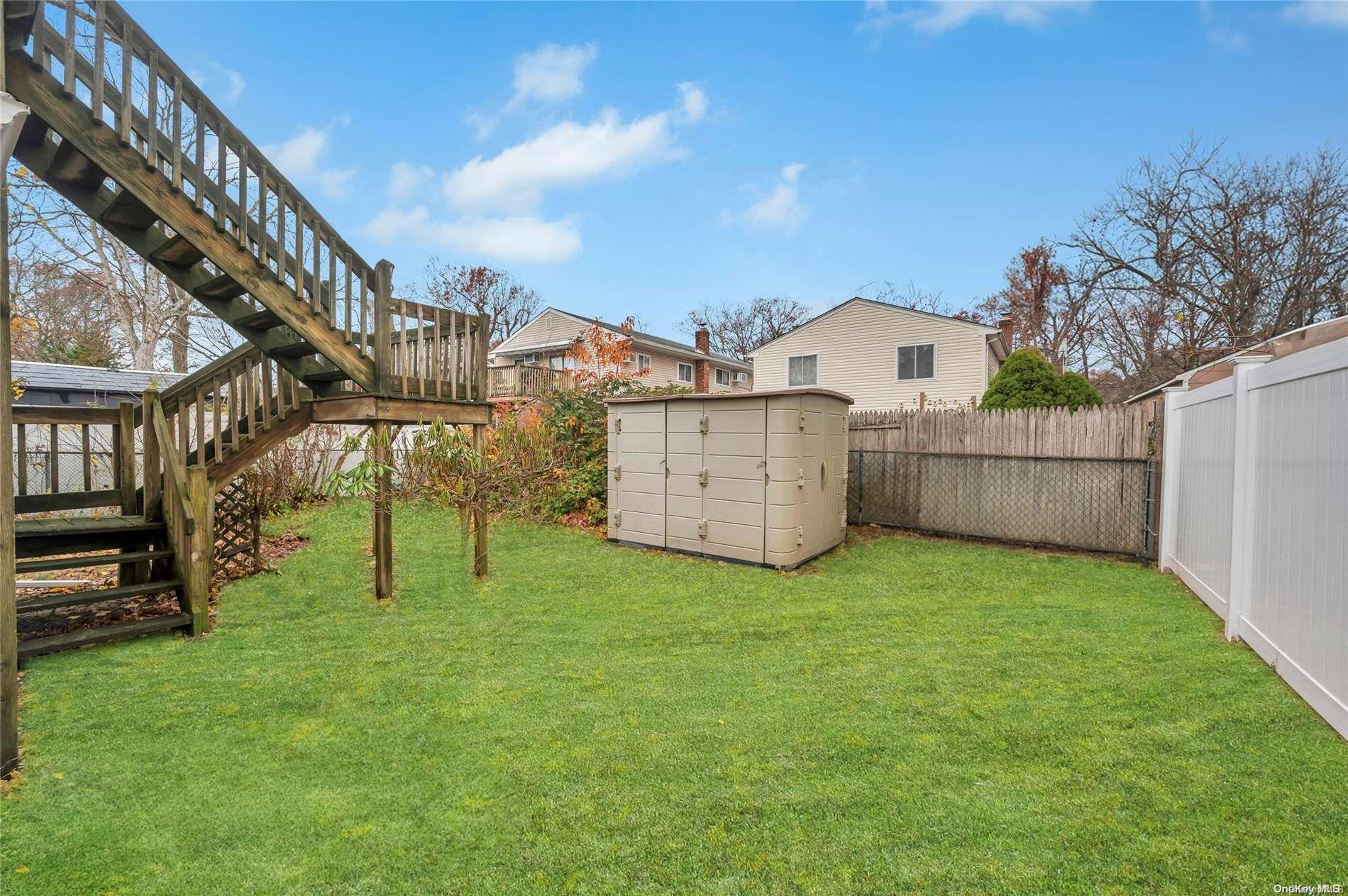 Single Family 2nd  Suffolk County, NY 11779, MLS-L3592194-4