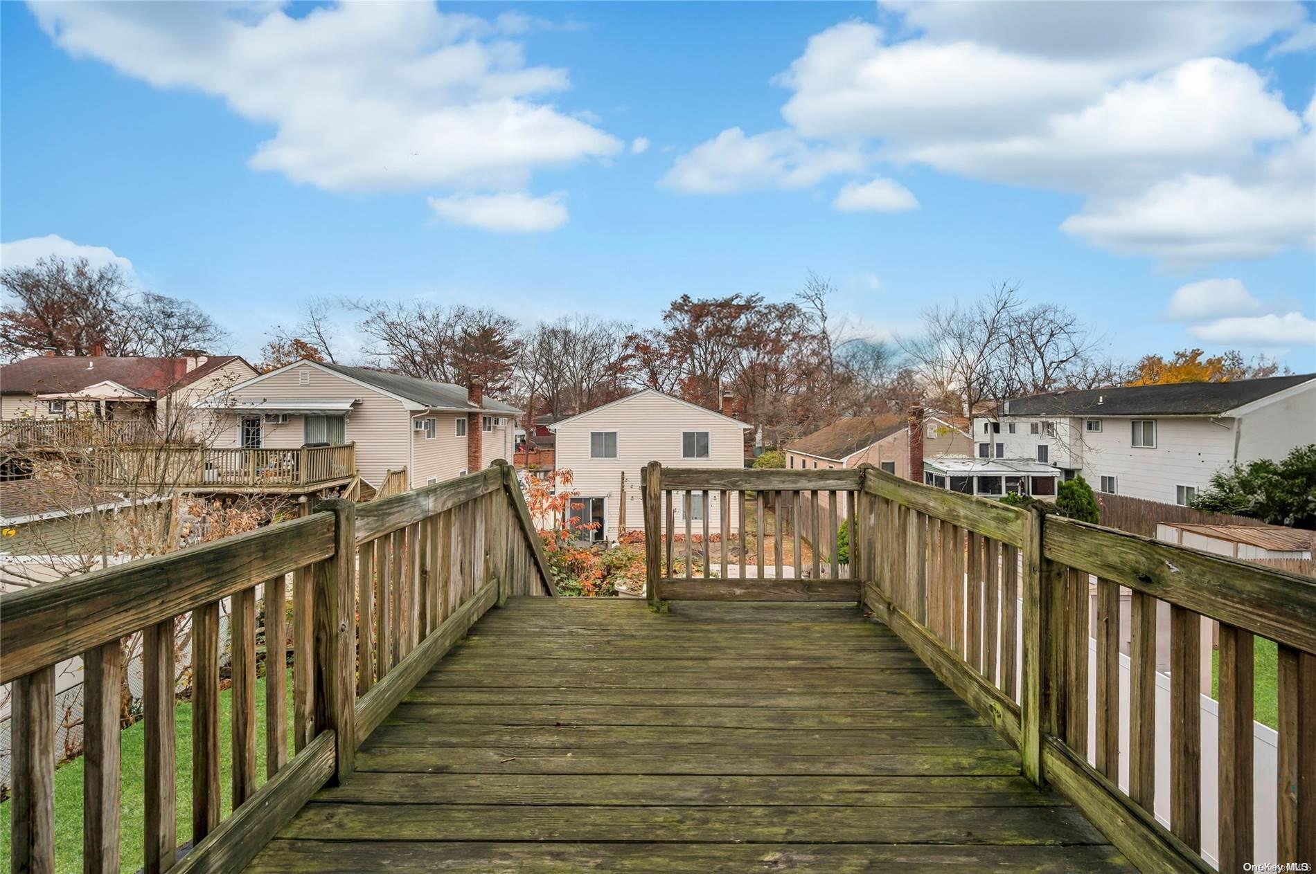 Single Family 2nd  Suffolk County, NY 11779, MLS-L3592194-8