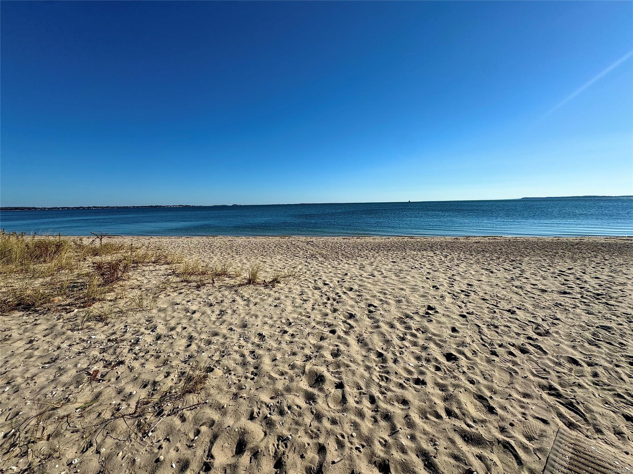 Single Family Cedar  Suffolk County, NY 11939, MLS-L3592218-24