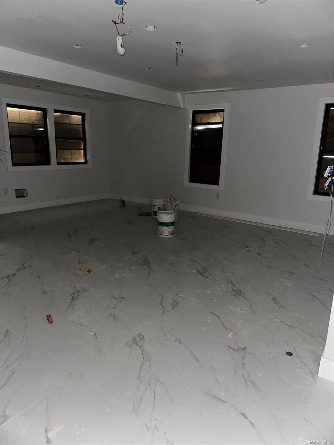 Single Family Fulton  Nassau County, NY 11550, MLS-L3592336-12