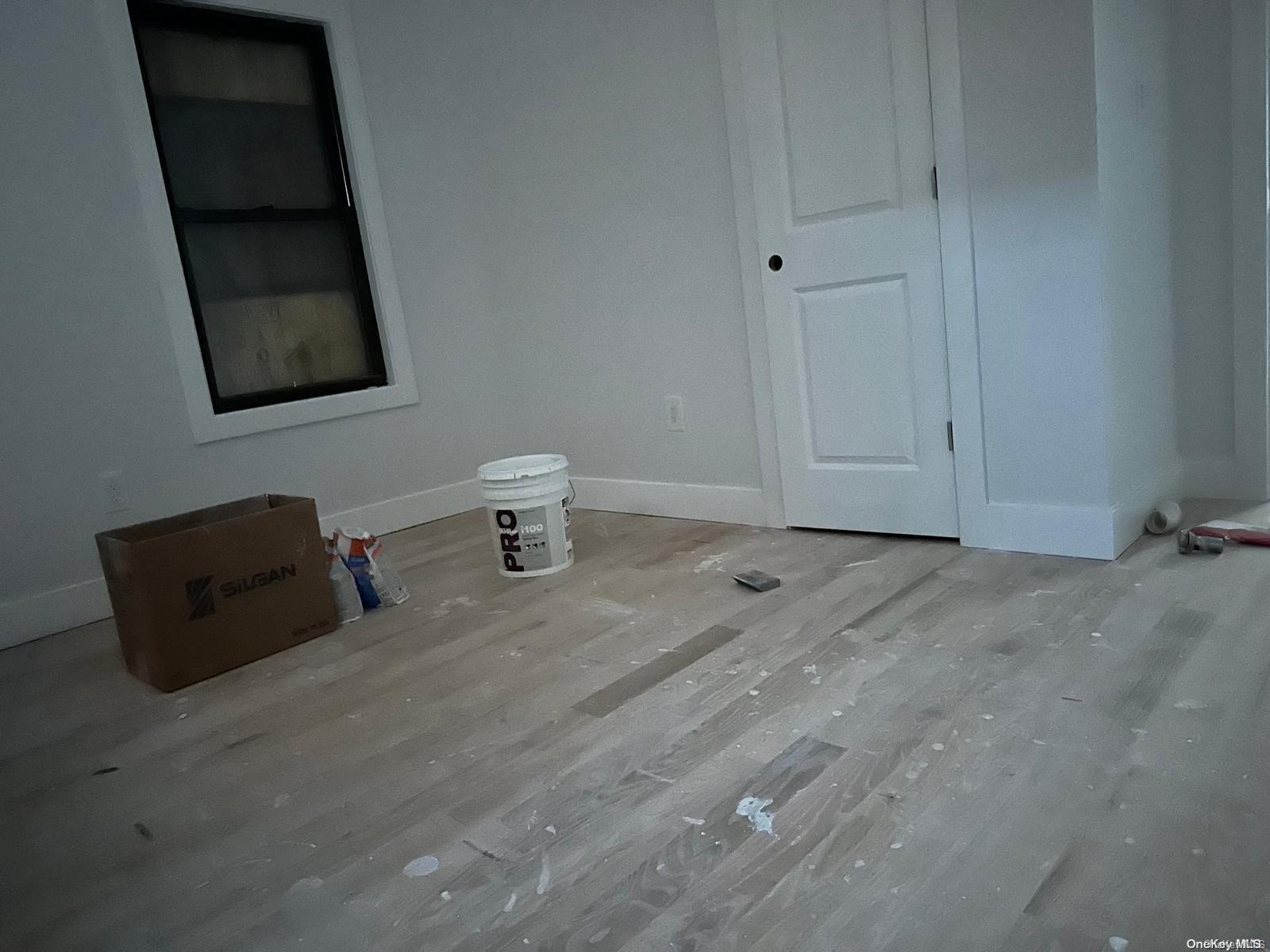 Single Family Fulton  Nassau County, NY 11550, MLS-L3592336-25