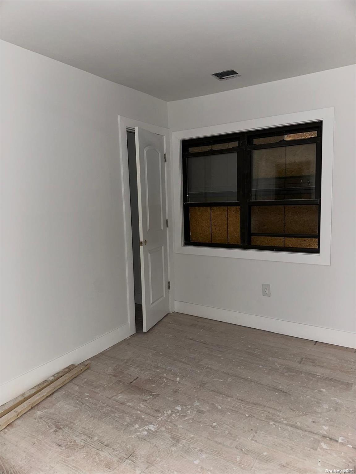 Single Family Fulton  Nassau County, NY 11550, MLS-L3592336-28