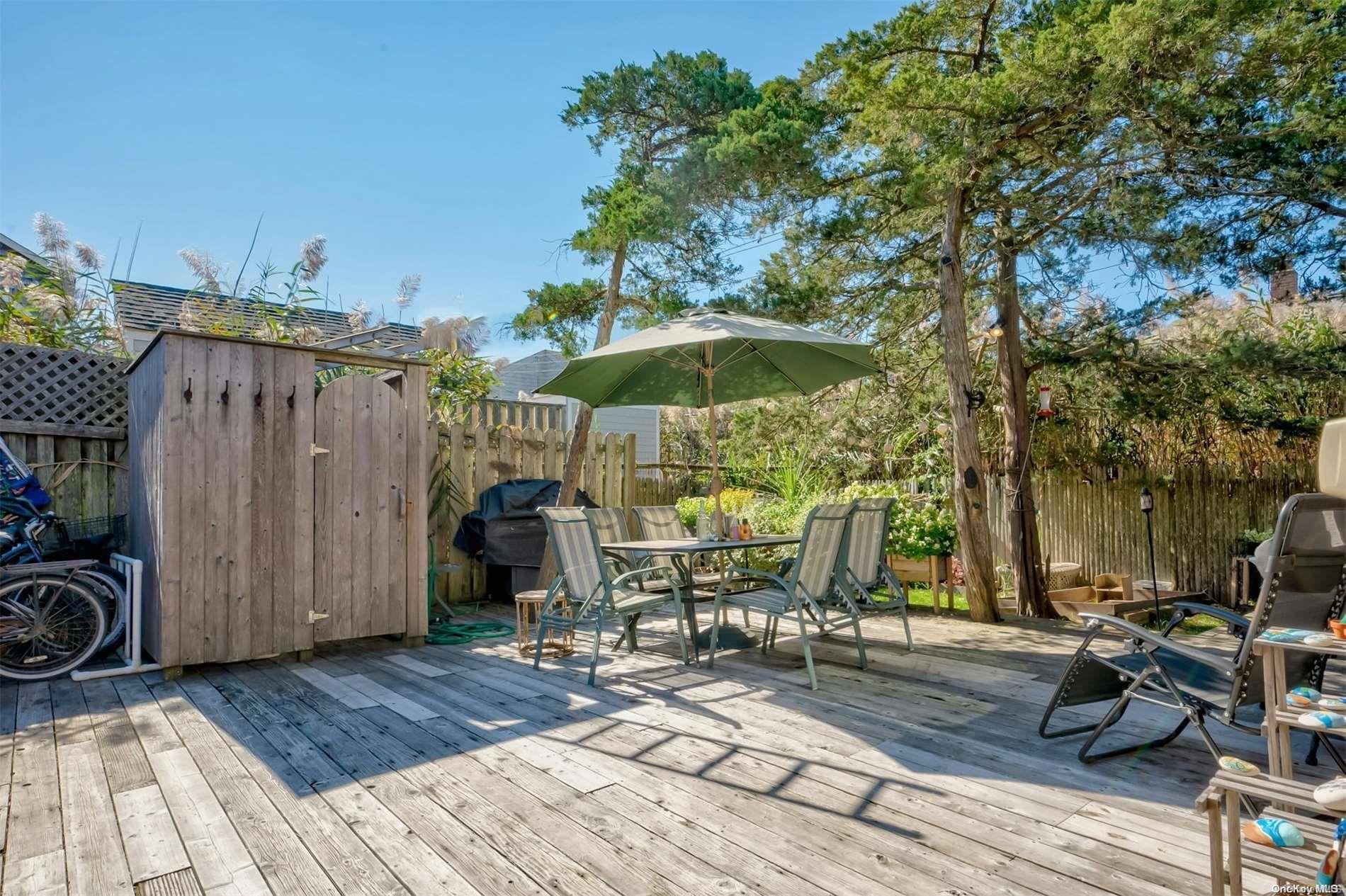 Single Family Ocean Breeeze  Suffolk County, NY 11770, MLS-L3592370-18
