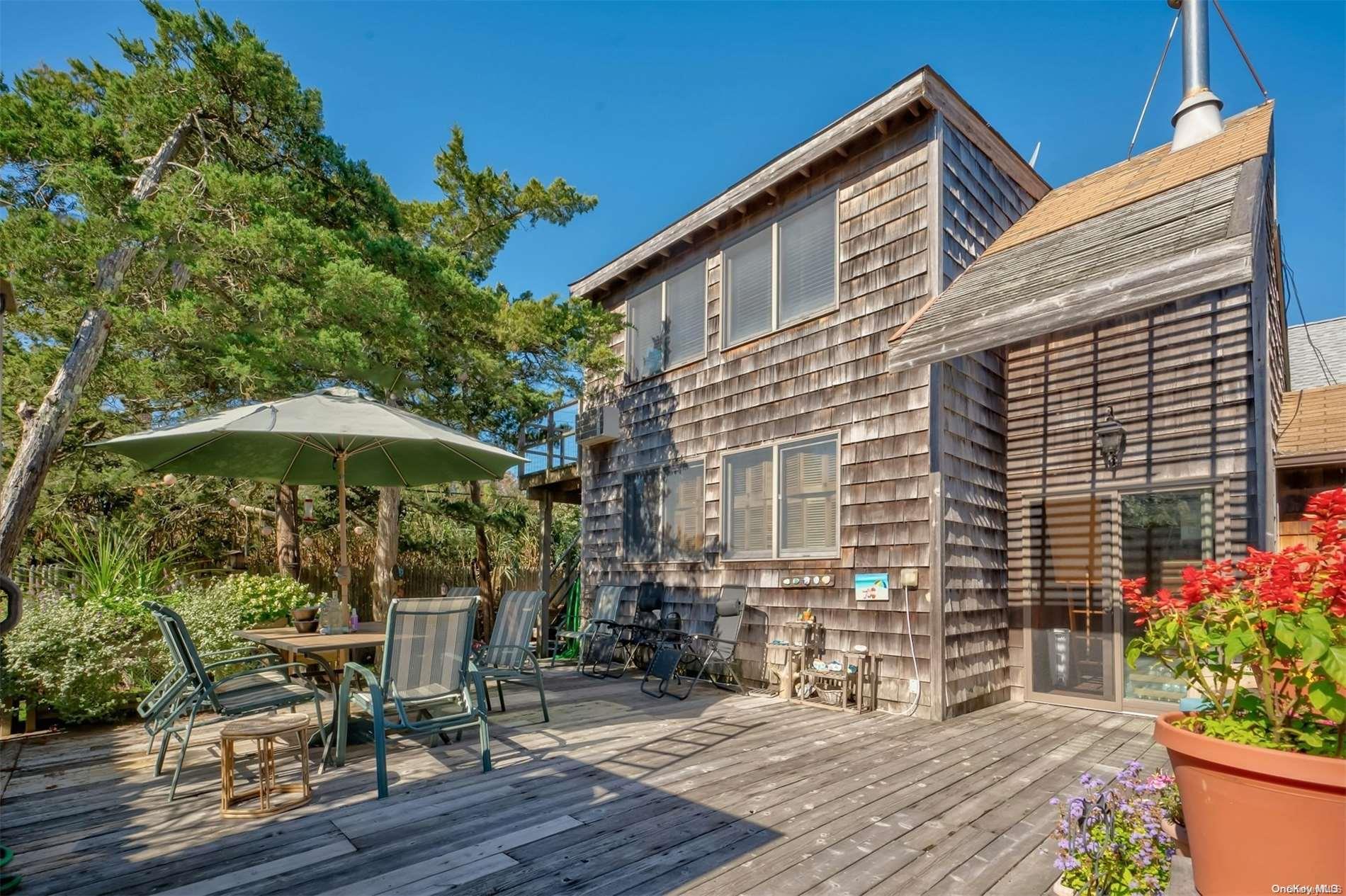 Single Family Ocean Breeeze  Suffolk County, NY 11770, MLS-L3592370-19