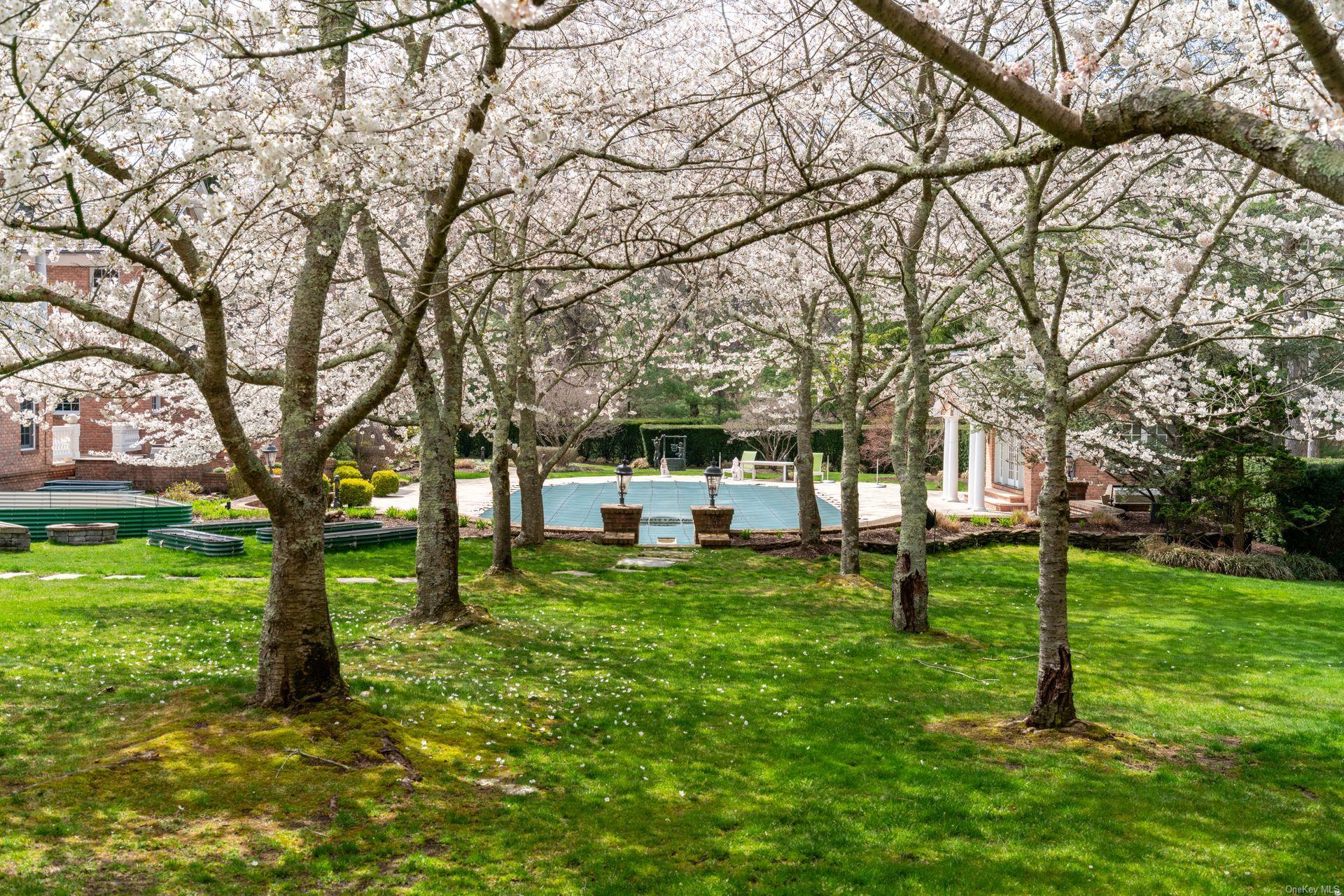 Single Family Chicken Valley  Nassau County, NY 11560, MLS-L3592389-38