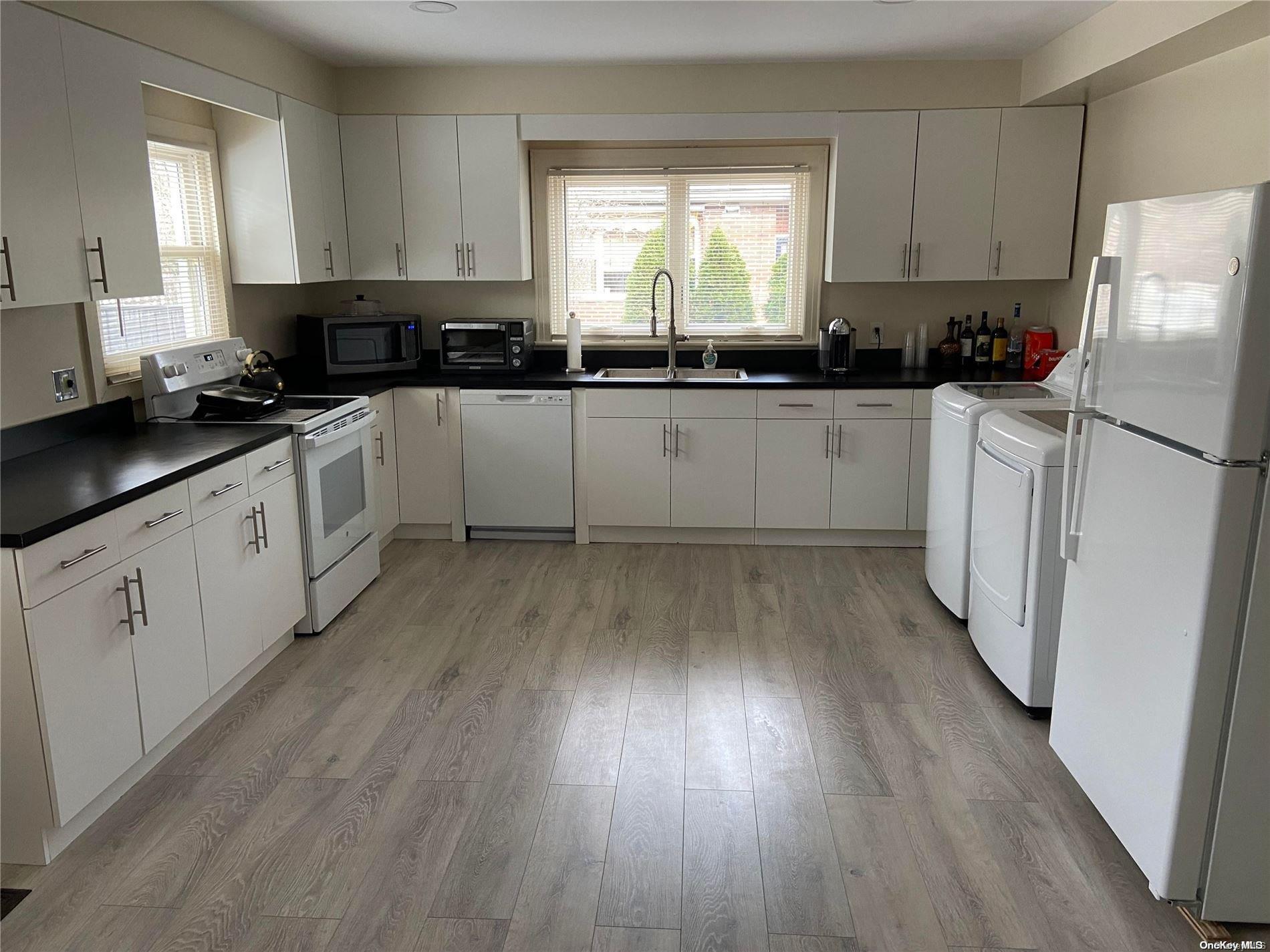 Single Family 85th  Queens, NY 11423, MLS-L3592488-8