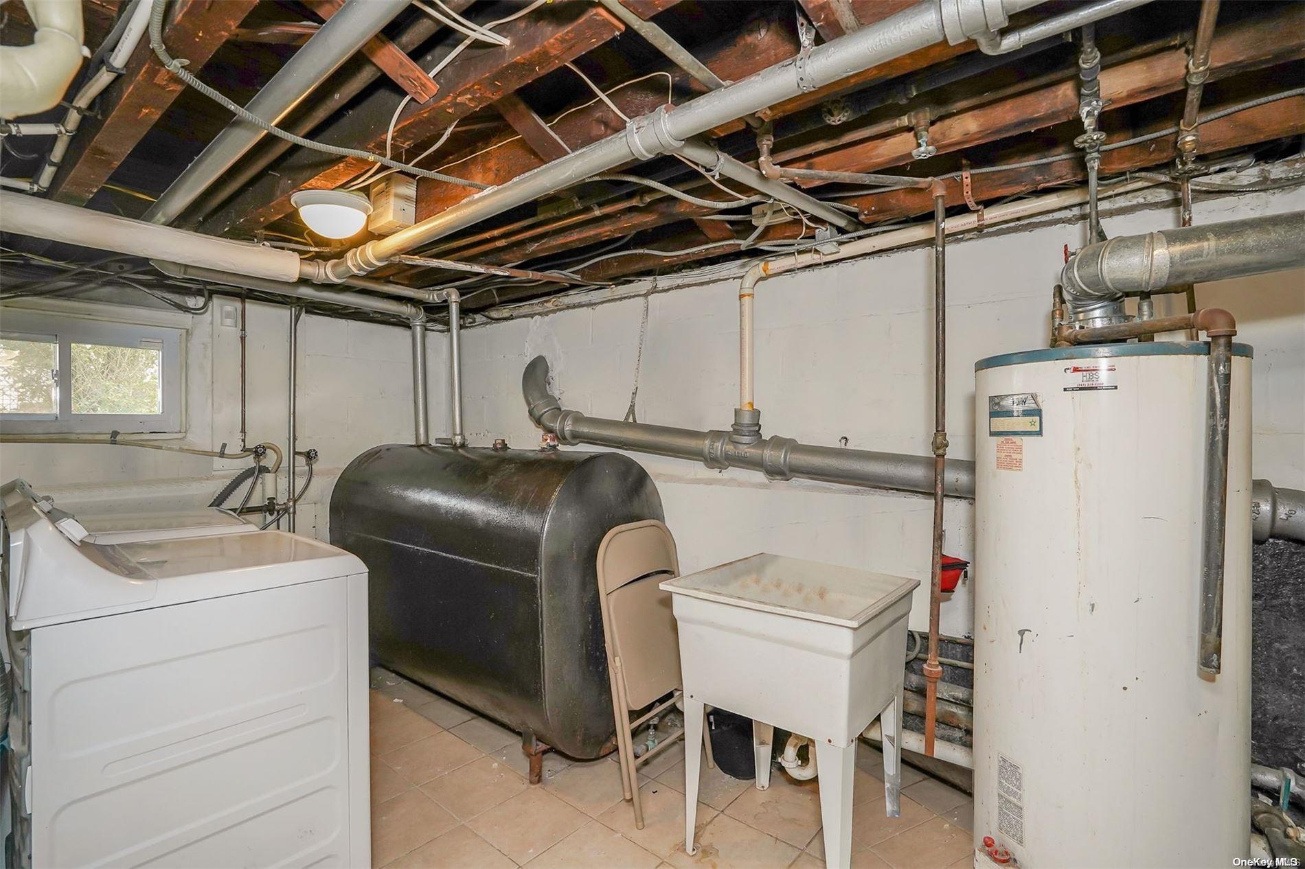 Single Family Kenmore  Nassau County, NY 11581, MLS-L3592826-15