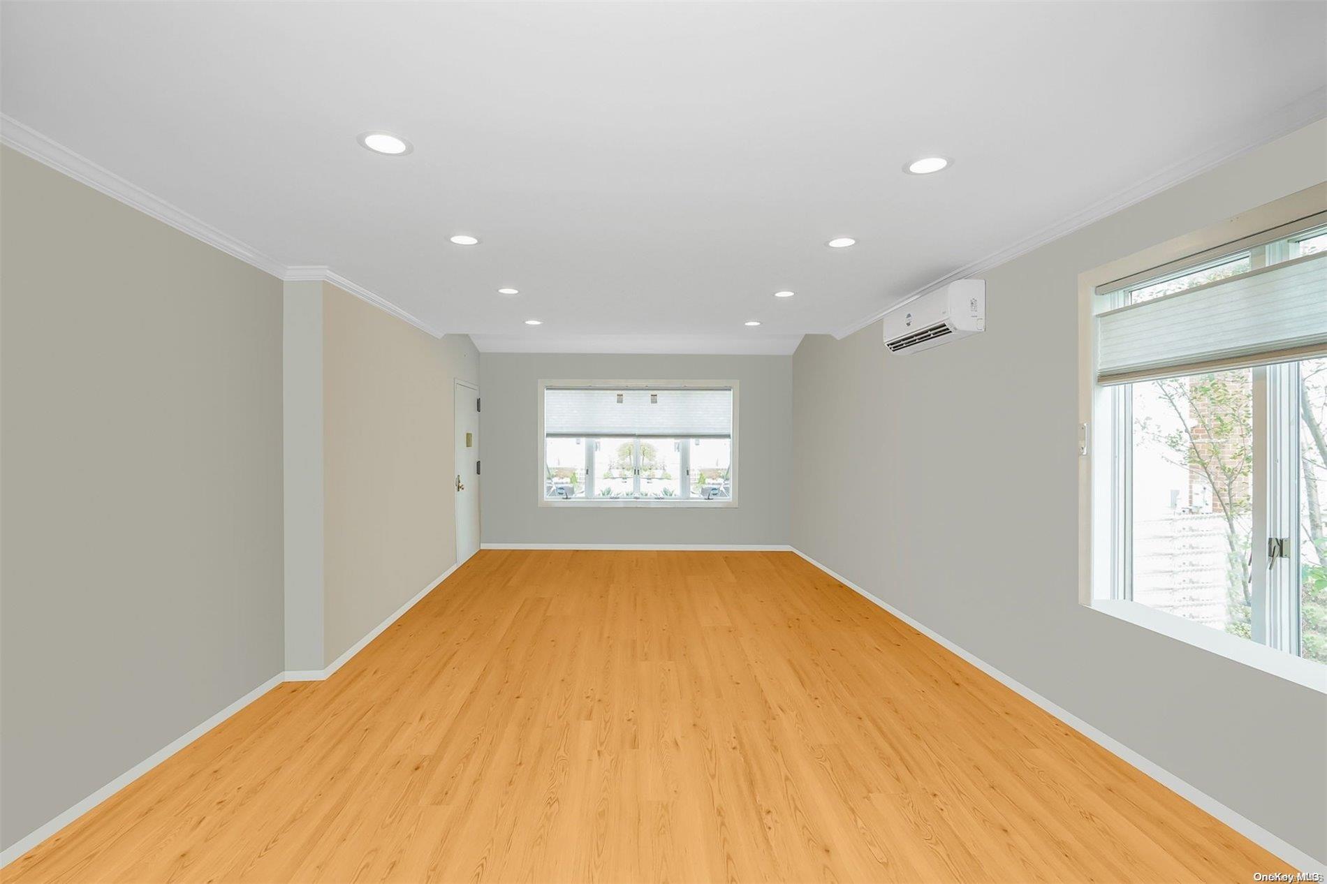 Single Family Kenmore  Nassau County, NY 11581, MLS-L3592826-7