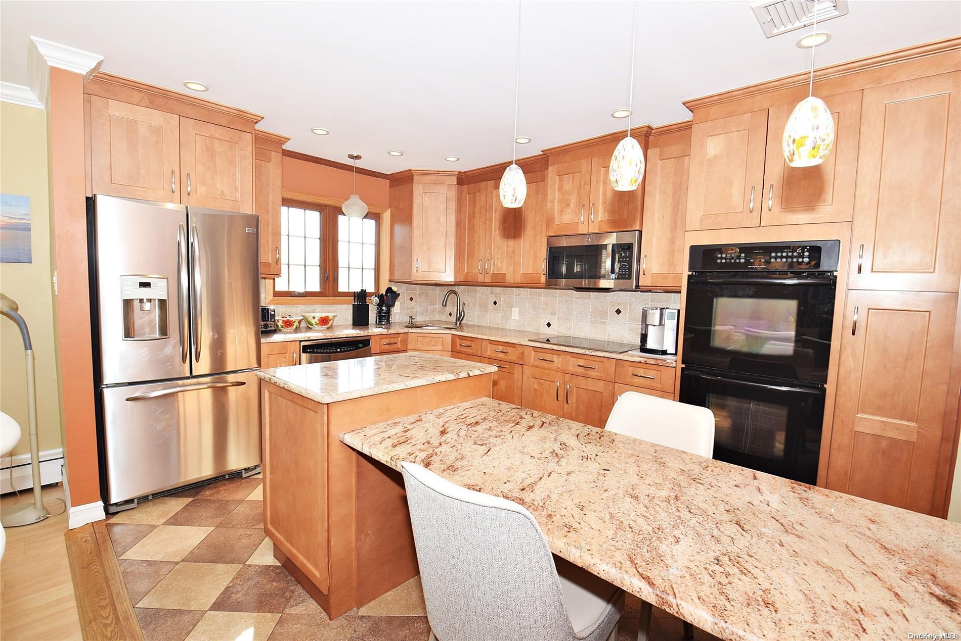 Single Family Mckinley  Nassau County, NY 11510, MLS-L3592924-12