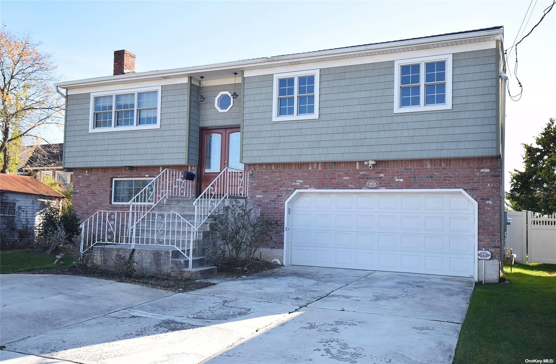 Single Family Mckinley  Nassau County, NY 11510, MLS-L3592924-27