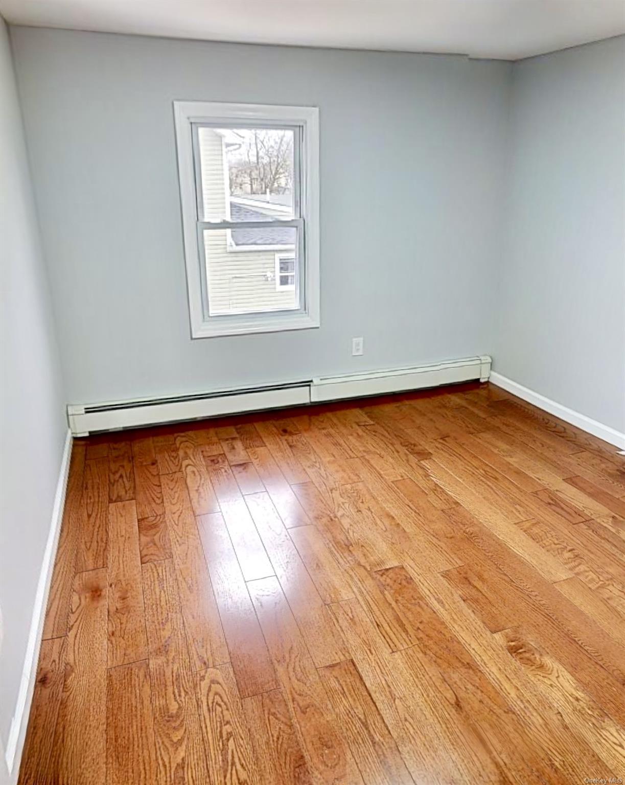 Single Family Laurel  Nassau County, NY 11550, MLS-L3593046-10
