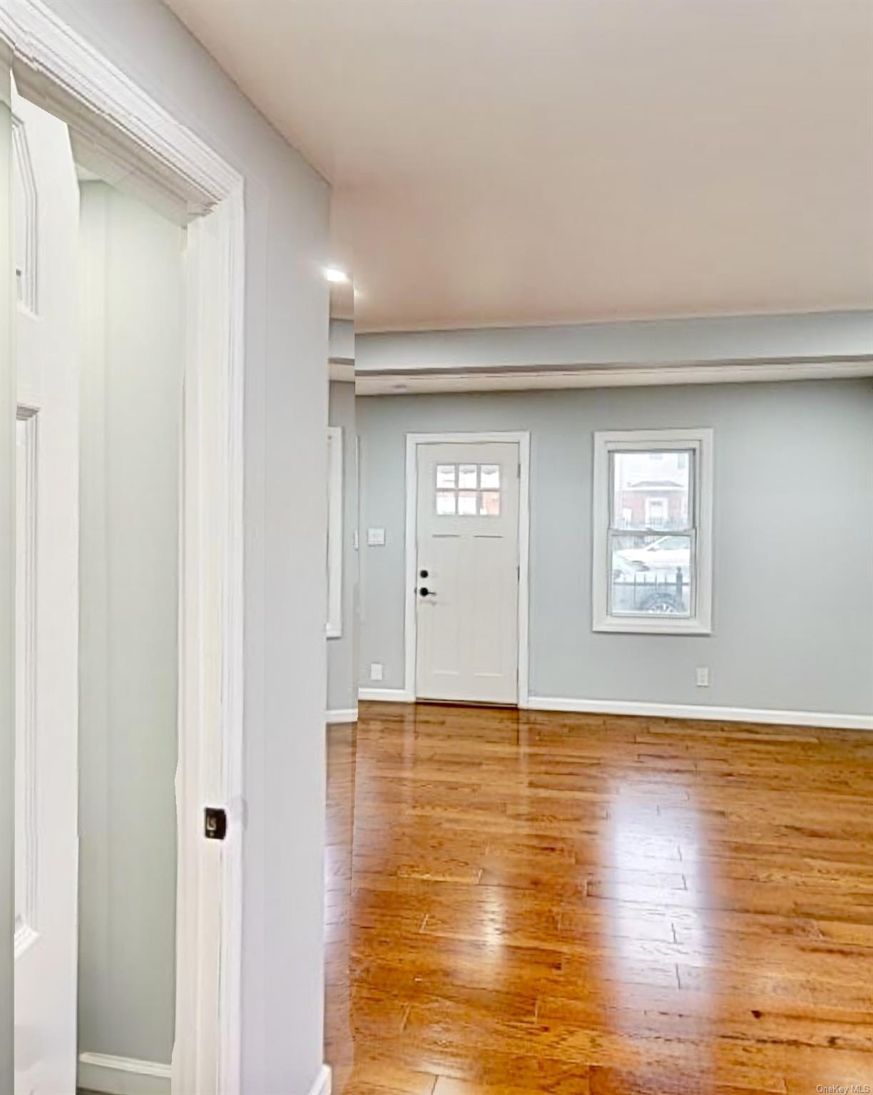 Single Family Laurel  Nassau County, NY 11550, MLS-L3593046-11
