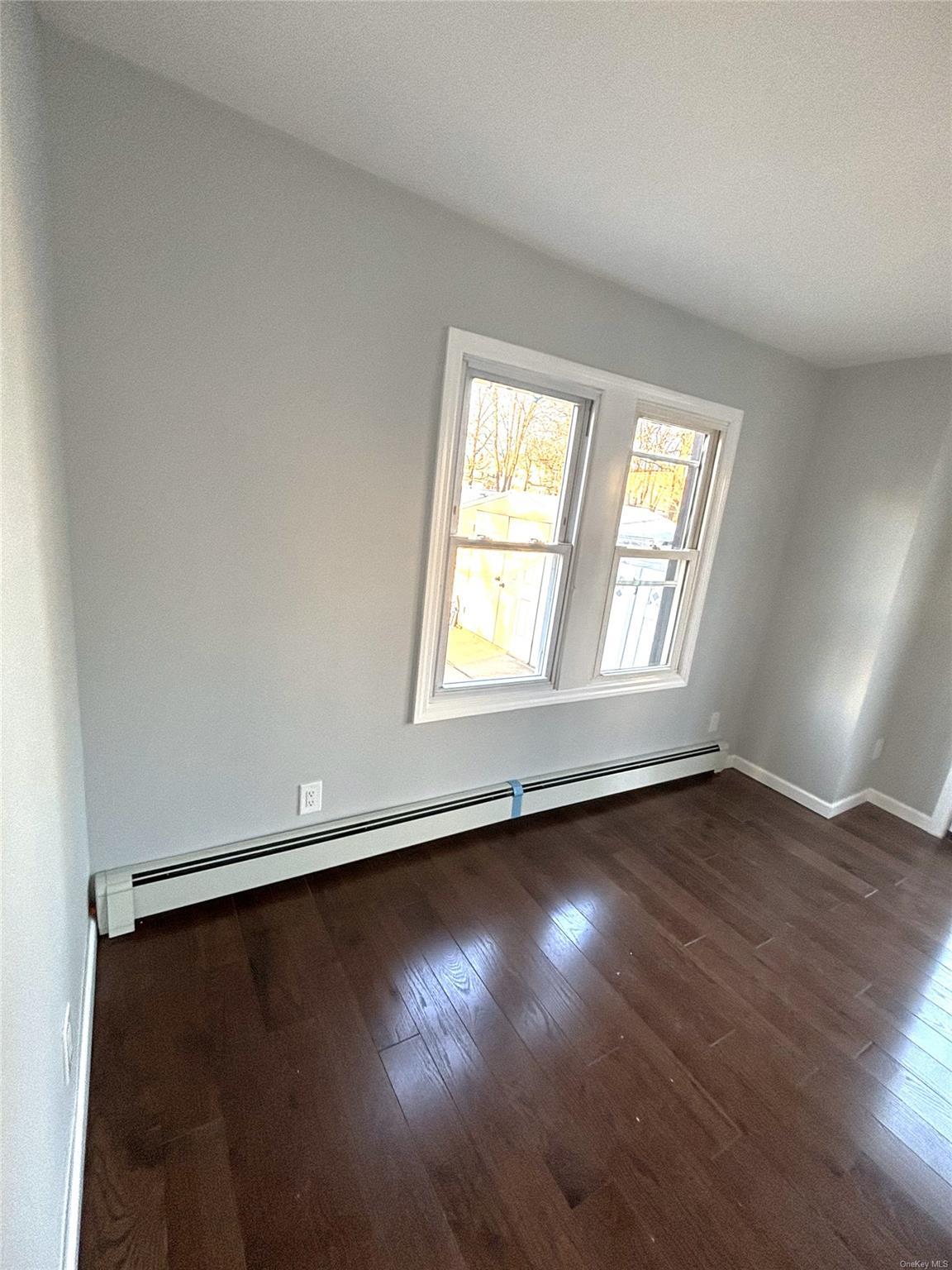 Single Family Laurel  Nassau County, NY 11550, MLS-L3593046-15