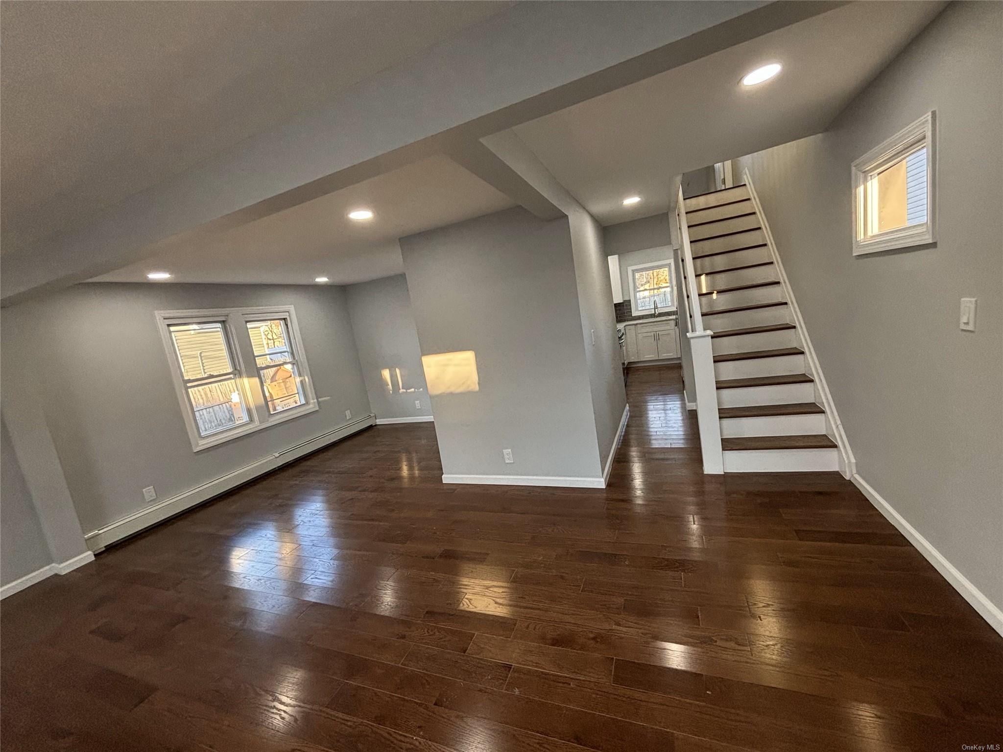 Single Family Laurel  Nassau County, NY 11550, MLS-L3593046-6