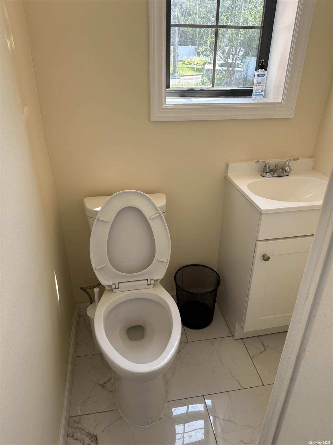 Single Family Bayswater  Queens, NY 11691, MLS-L3593081-5