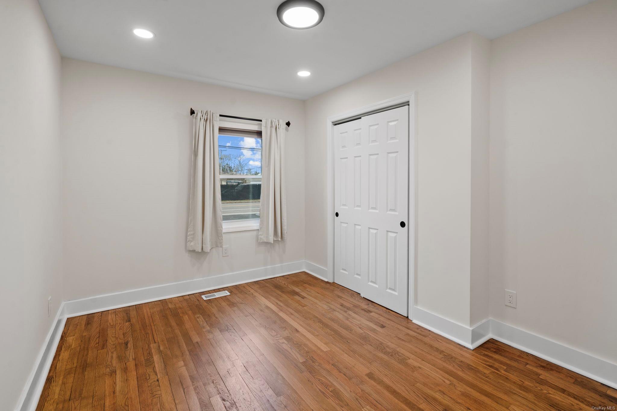 Single Family Northville  Suffolk County, NY 11901, MLS-L3593141-16