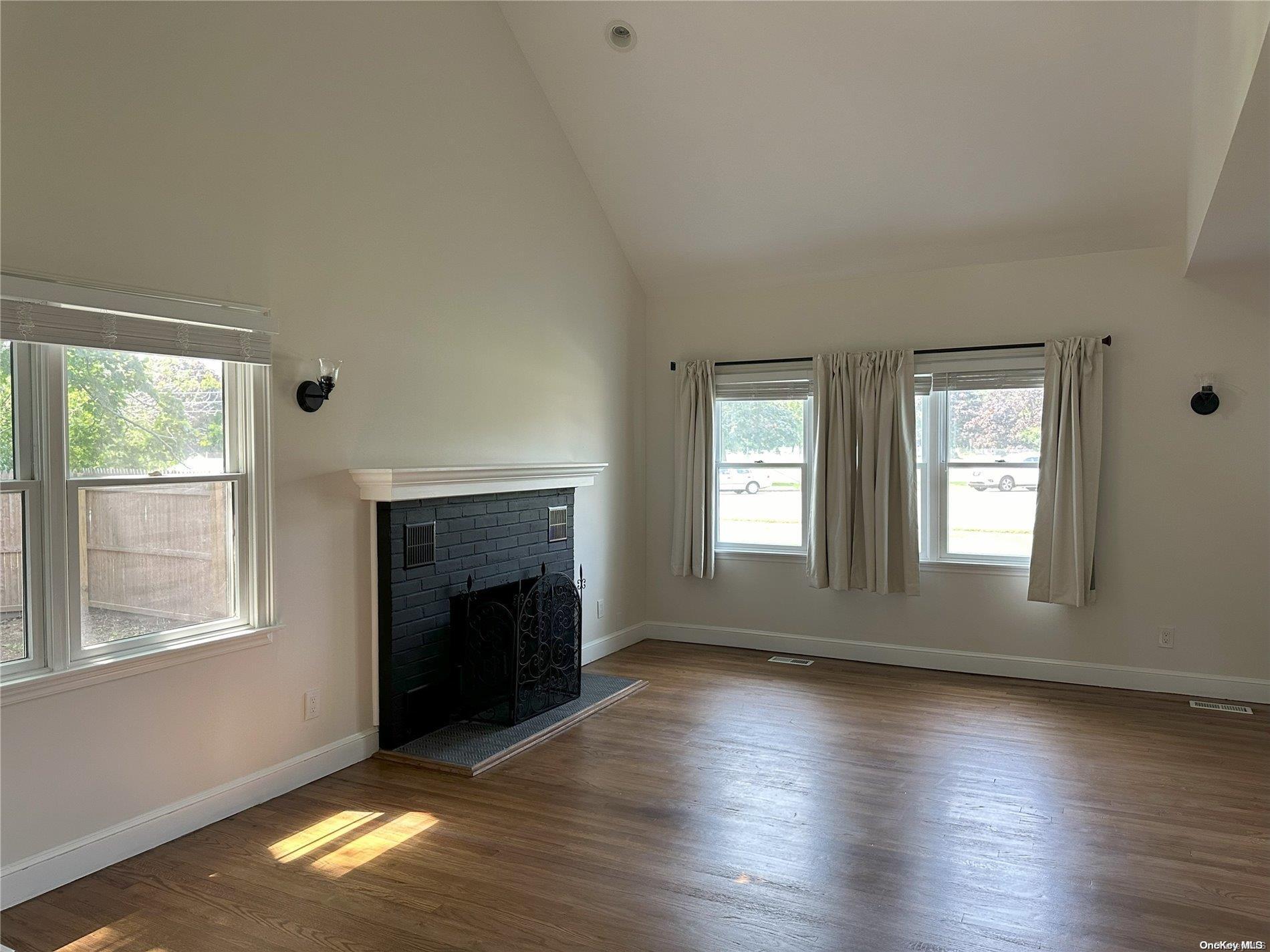 Single Family Northville  Suffolk County, NY 11901, MLS-L3593141-7