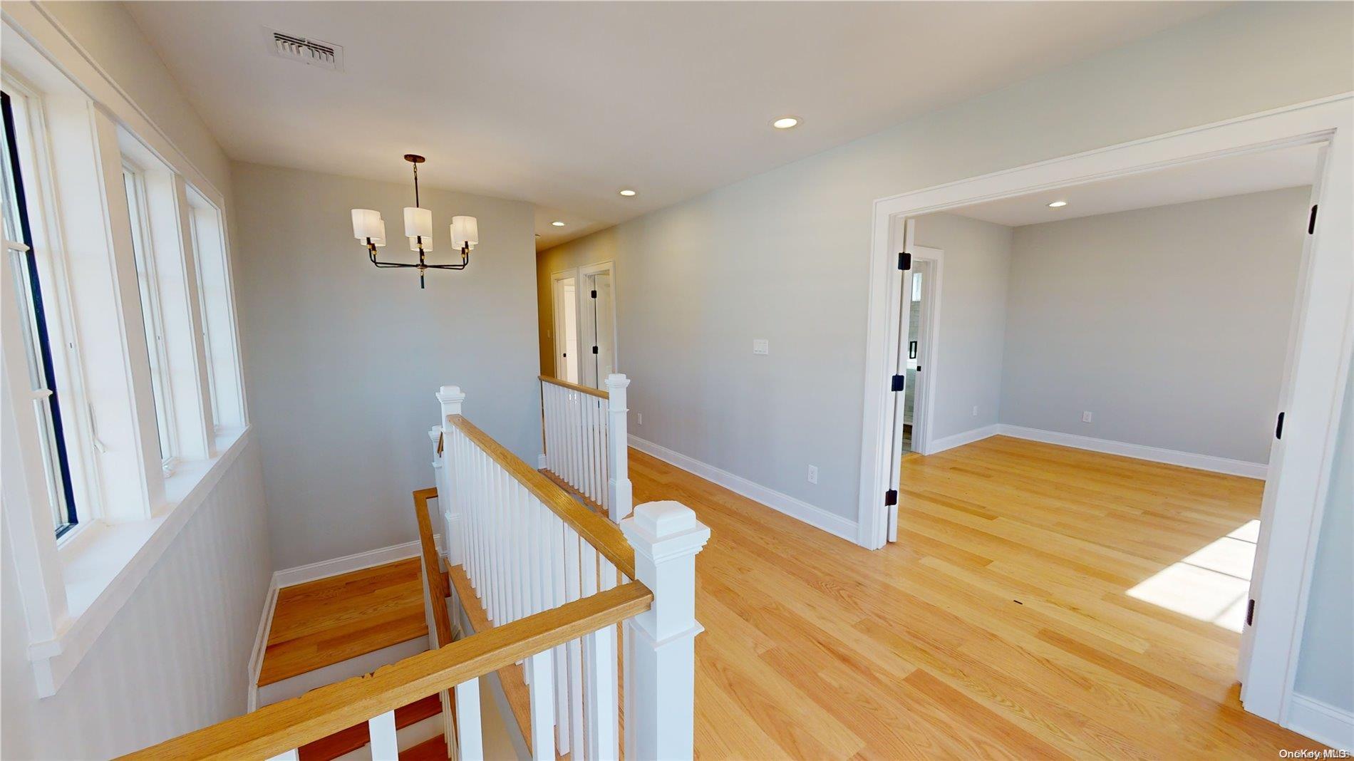 Single Family Albany  Nassau County, NY 11509, MLS-L3593274-12
