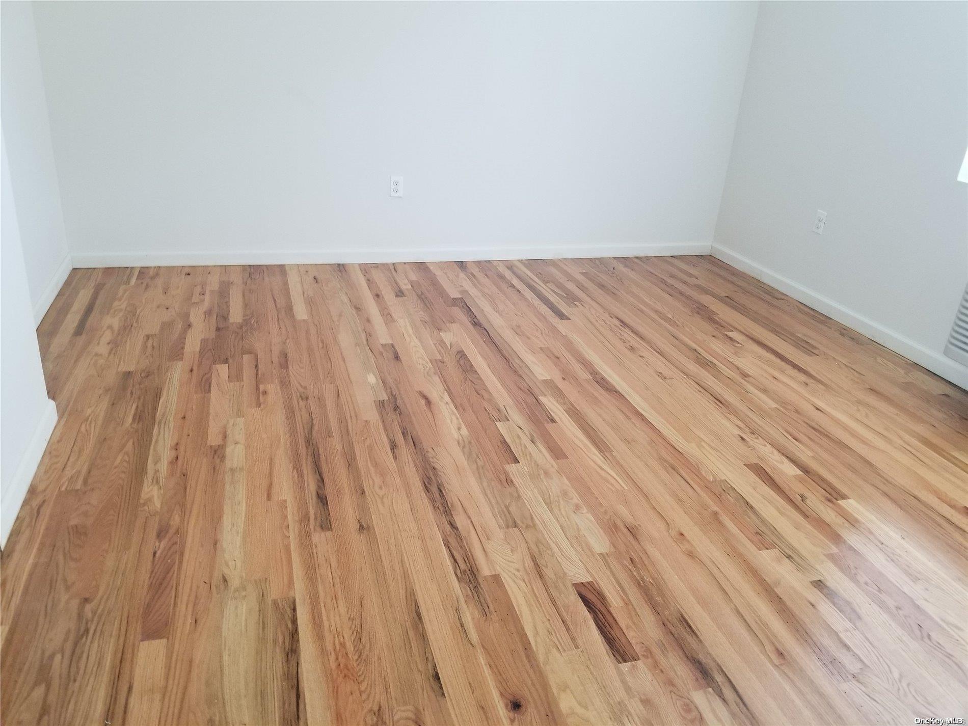 Commercial Sale Mickle  Bronx, NY 10469, MLS-L3593290-6