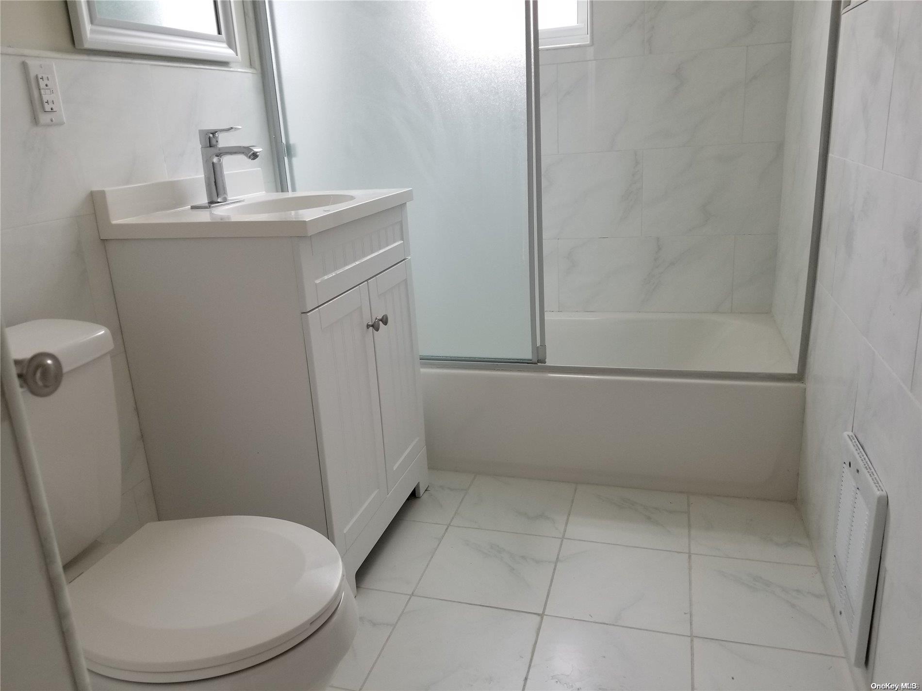 Commercial Sale Mickle  Bronx, NY 10469, MLS-L3593290-9