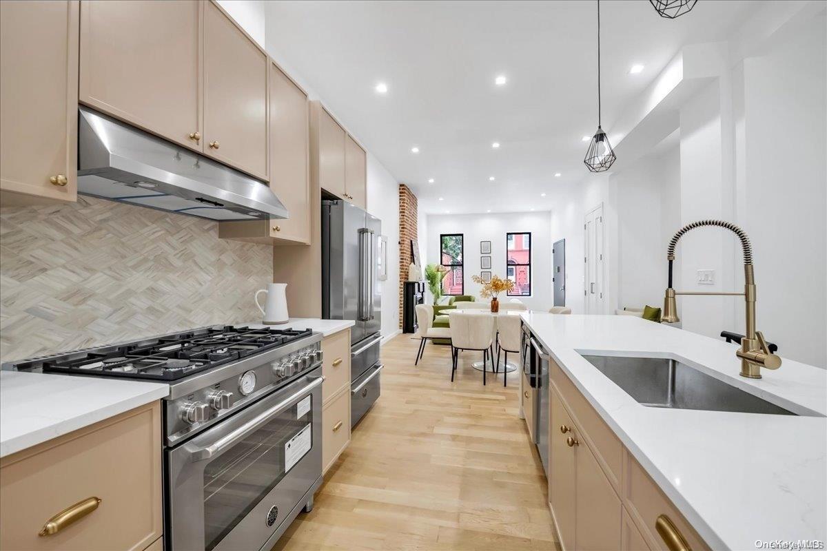 Single Family Halsey  Brooklyn, NY 11233, MLS-L3593292-2