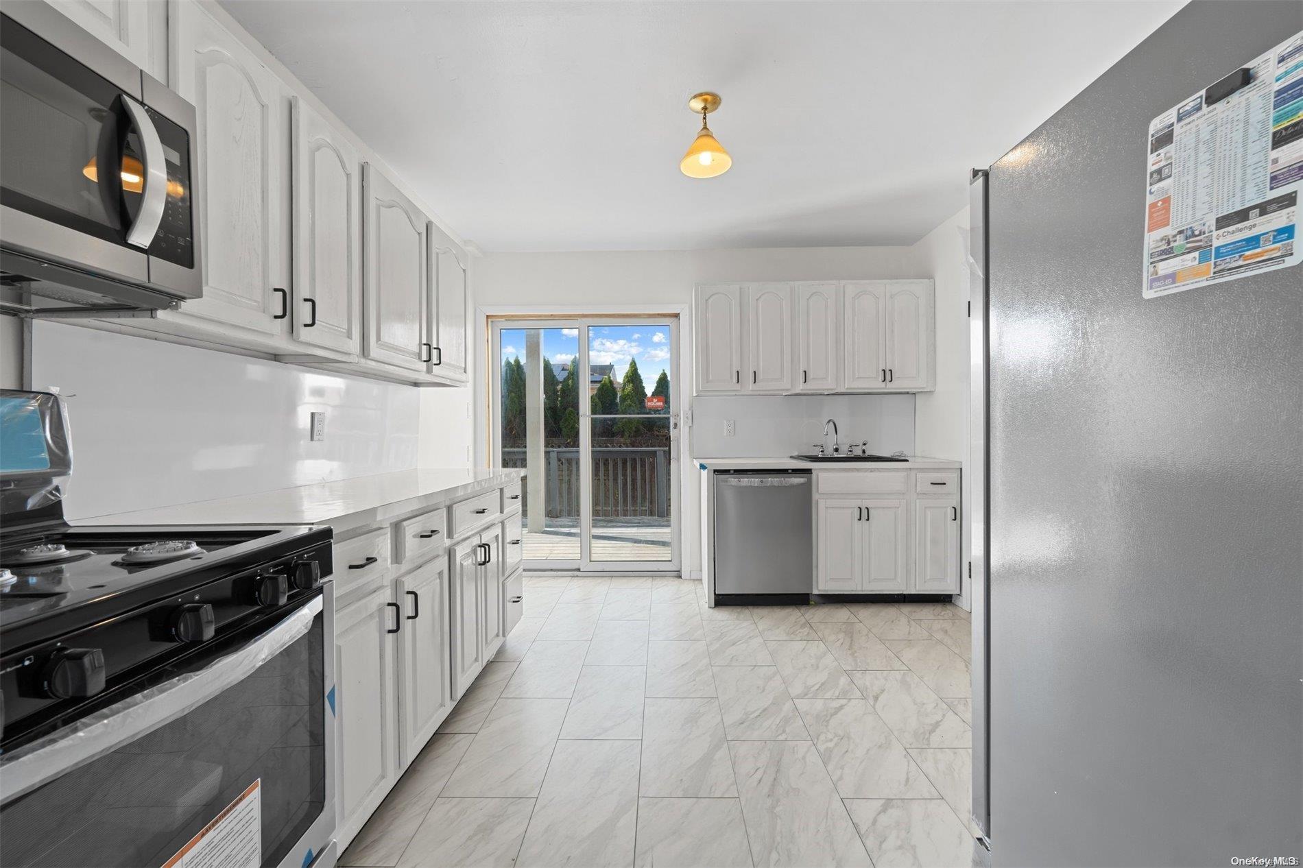 Single Family 74th  Brooklyn, NY 11234, MLS-L3593343-10