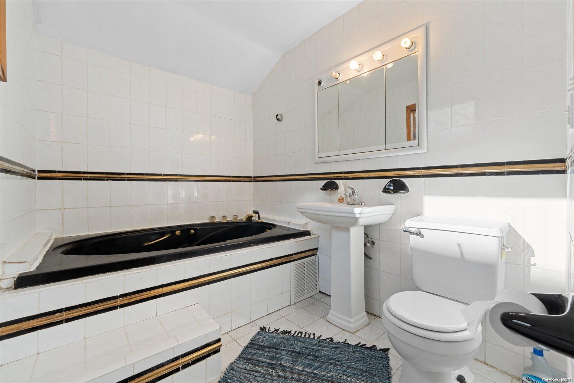 Single Family 74th  Brooklyn, NY 11234, MLS-L3593343-23