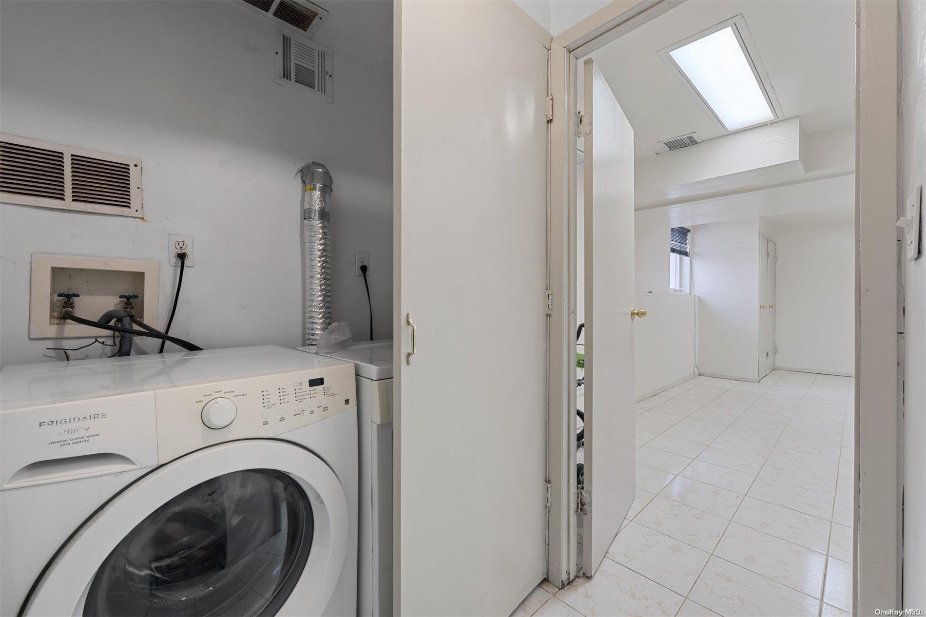 Single Family 74th  Brooklyn, NY 11234, MLS-L3593343-24
