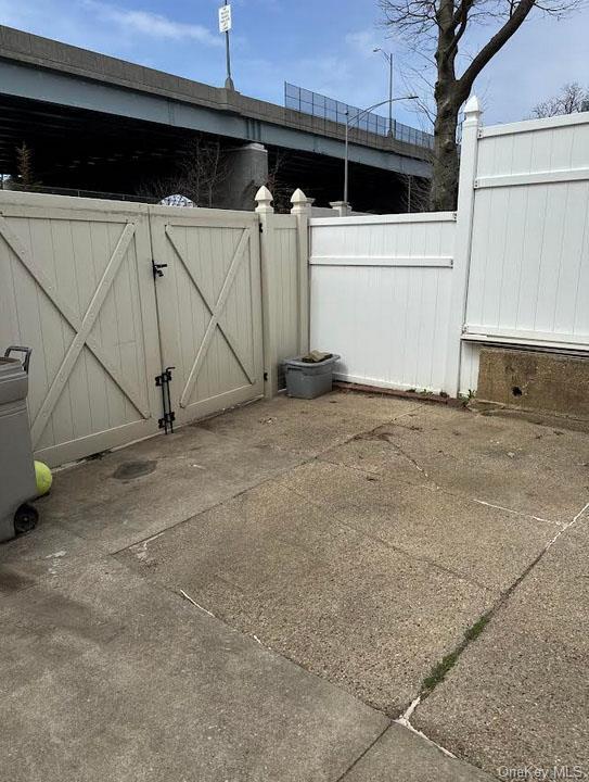 Single Family 4th  Queens, NY 11357, MLS-L3593375-12